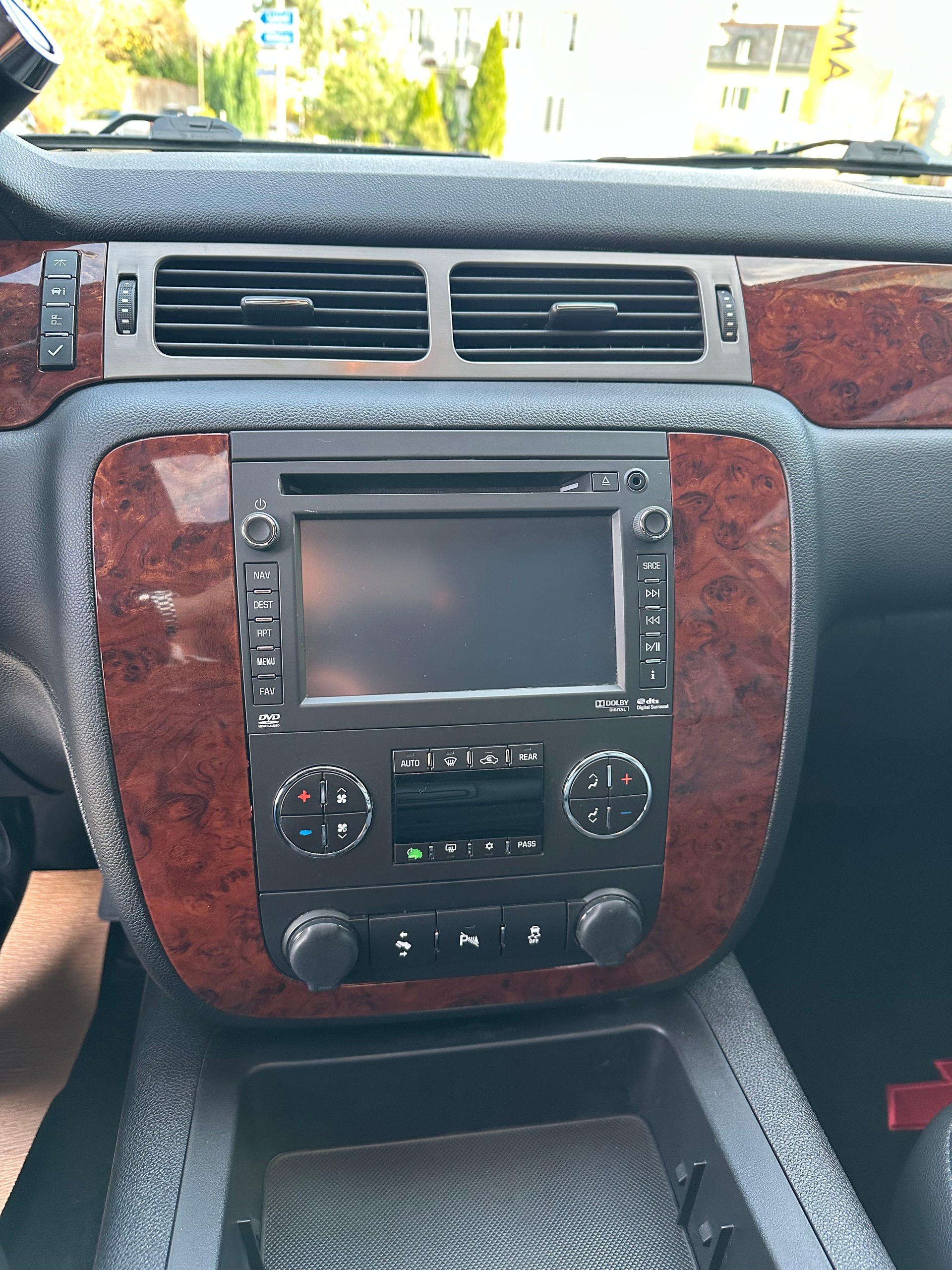 CHEVROLET Tahoe 6.0 Hybrid 4x4-image-11