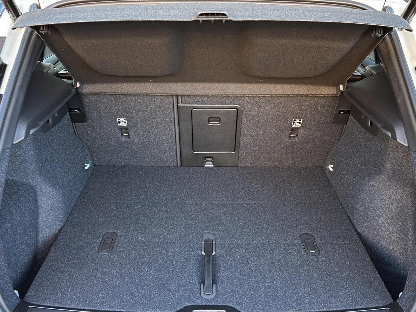 VOLVO EX40 82kWh Twin Motor Performance AWD Ultra-image-5