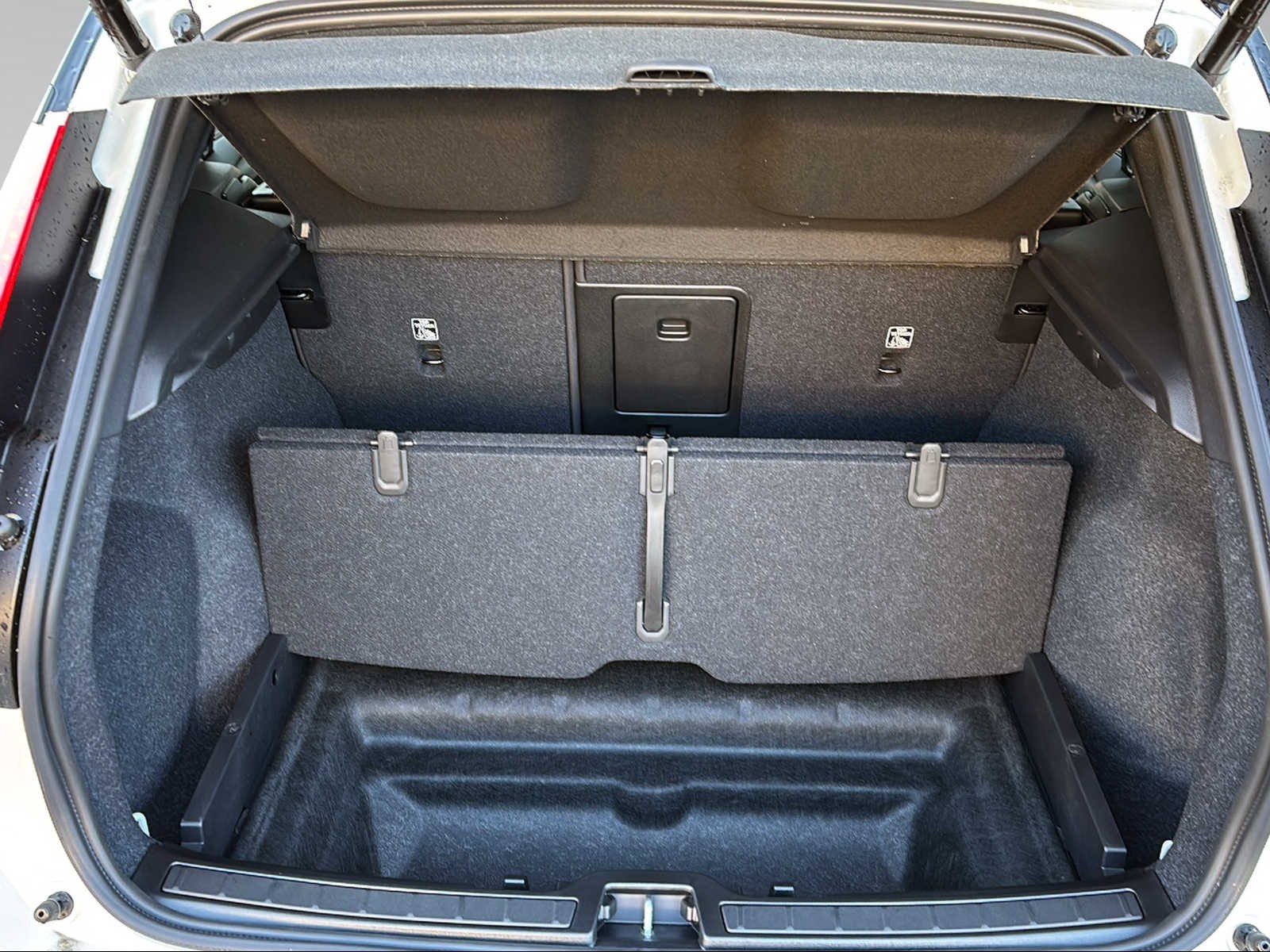 VOLVO EX40 82kWh Twin Motor Performance AWD Ultra-image-6