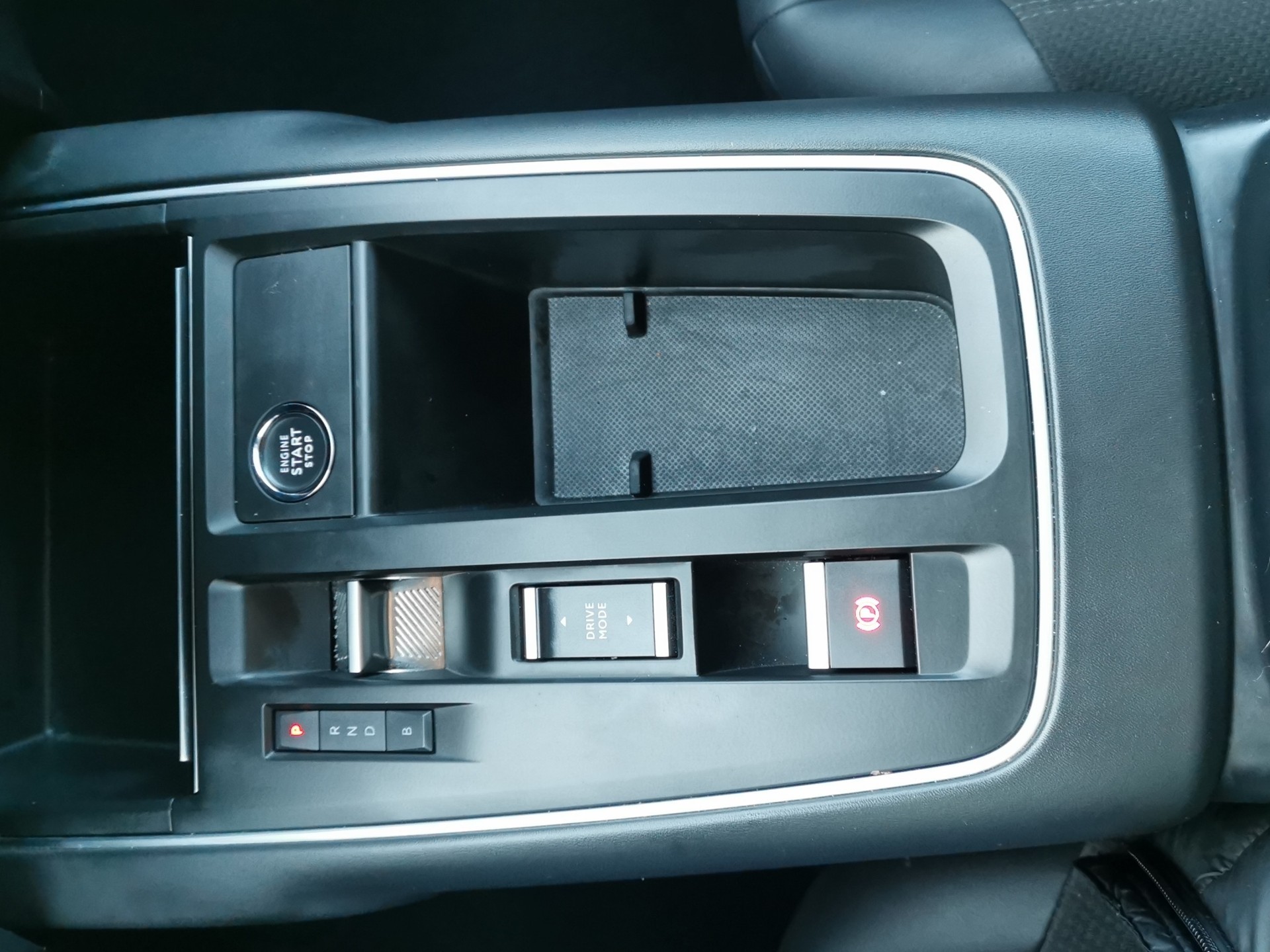 CITROEN C5 Aircross 1.6 PHEV Swiss Edition-image-13