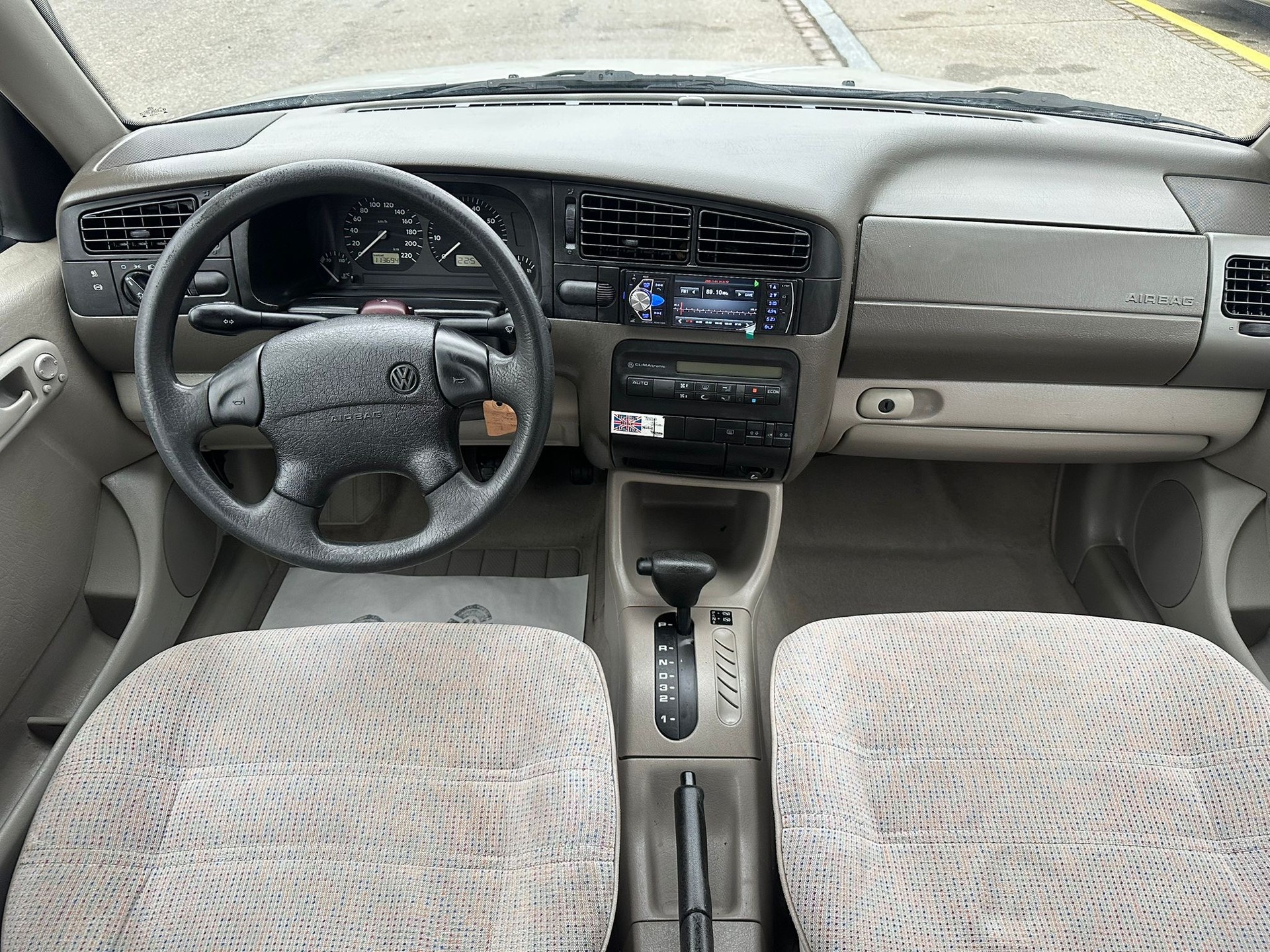 VW Golf 1800 Swiss Topline-image-14