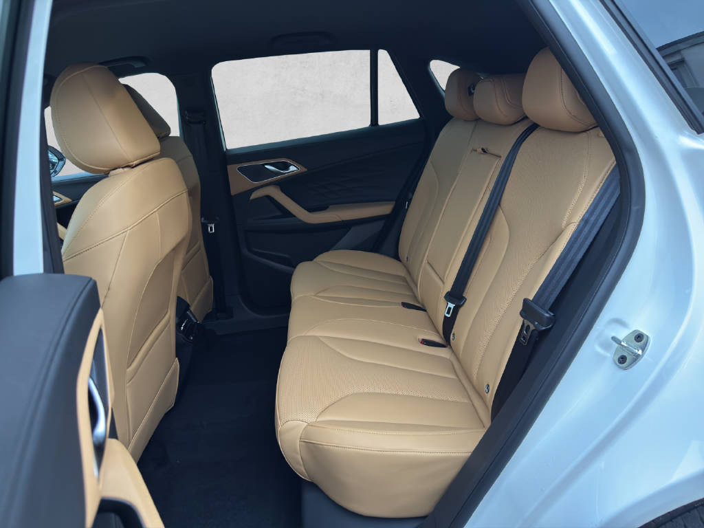 MG HS 1.5 T-GDI Plug-in Hybrid Luxury-image-6