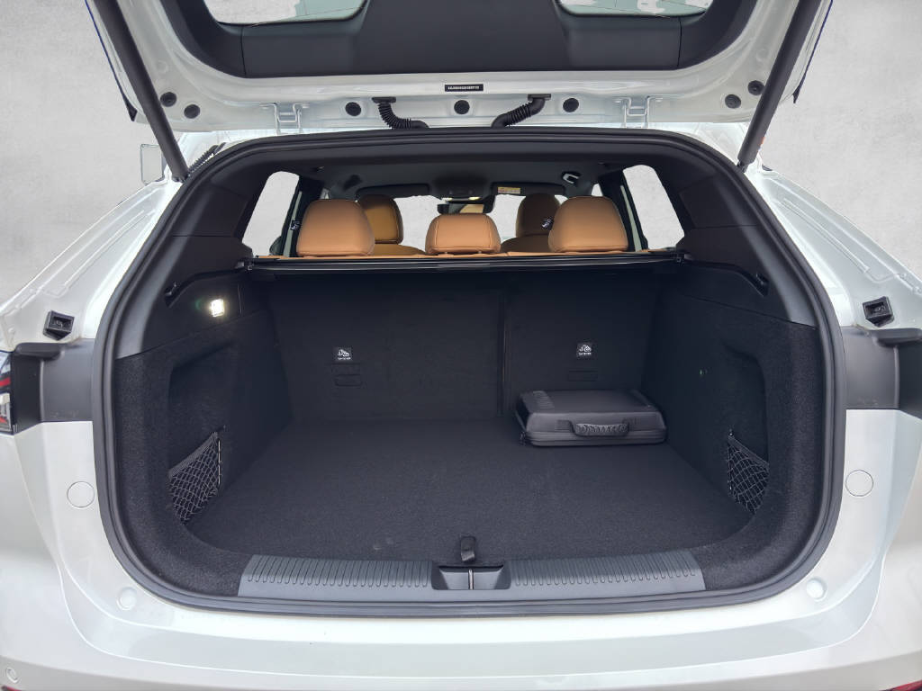MG HS 1.5 T-GDI Plug-in Hybrid Luxury-image-5