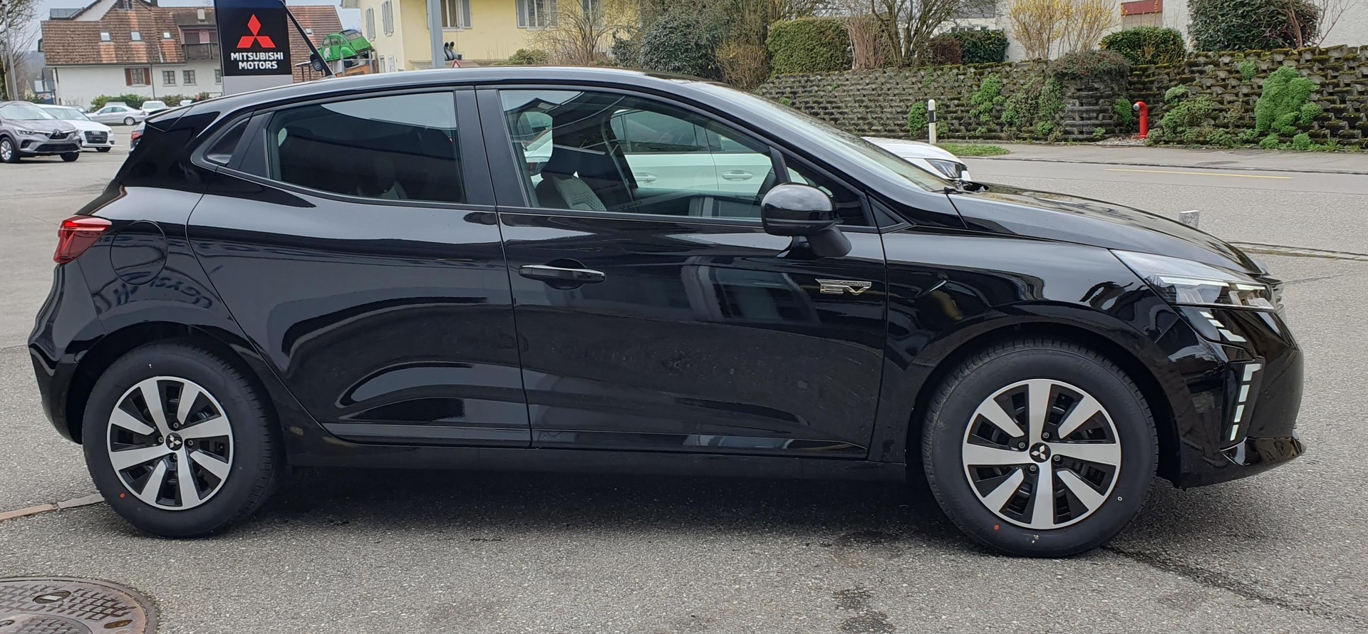 MITSUBISHI COLT 1.6 HEV Automat SwissLine (503) Helvetia-image-3