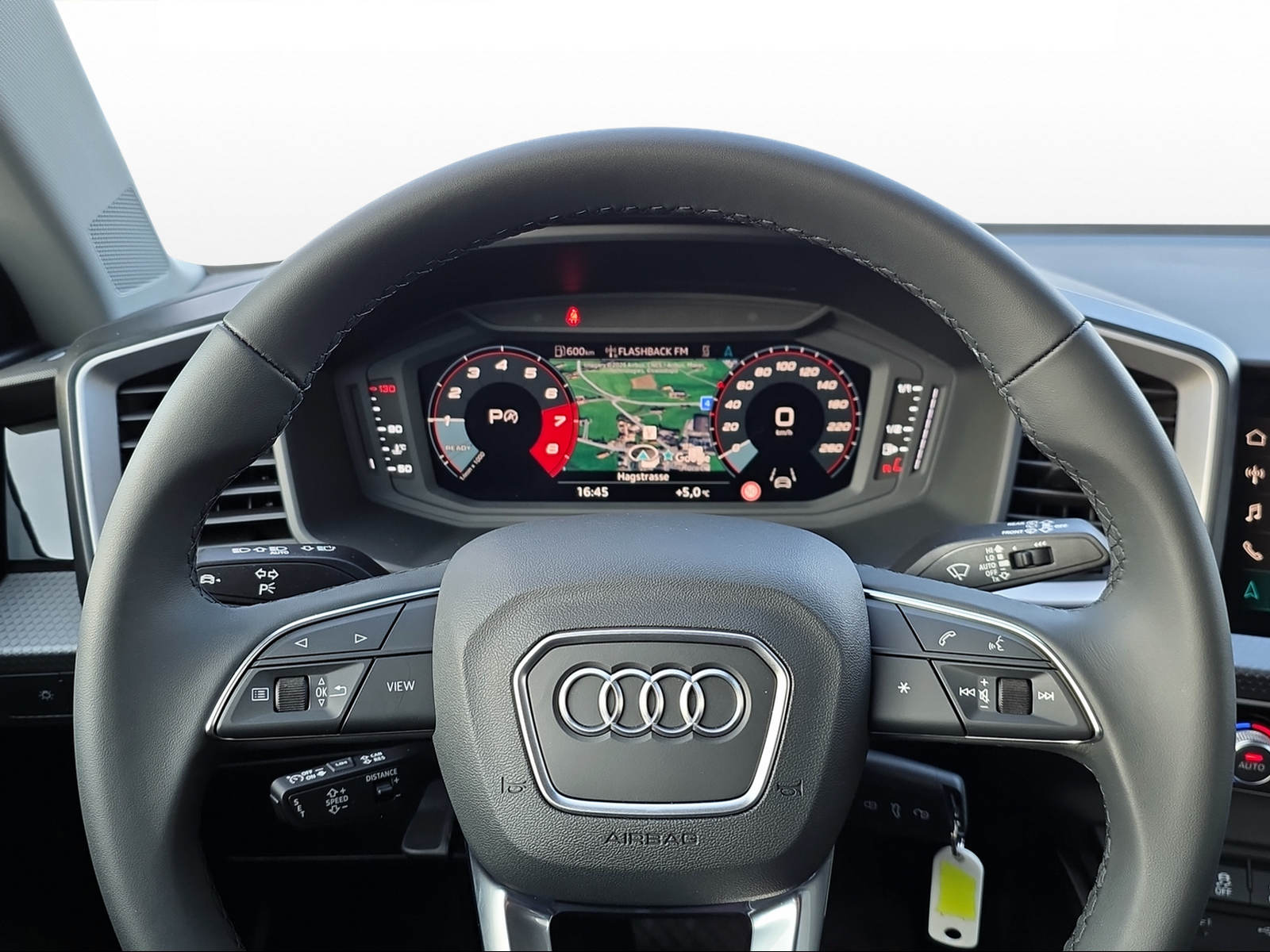 AUDI A1 Sportback 30 TFSI S Line Attraction S-tronic-image-4