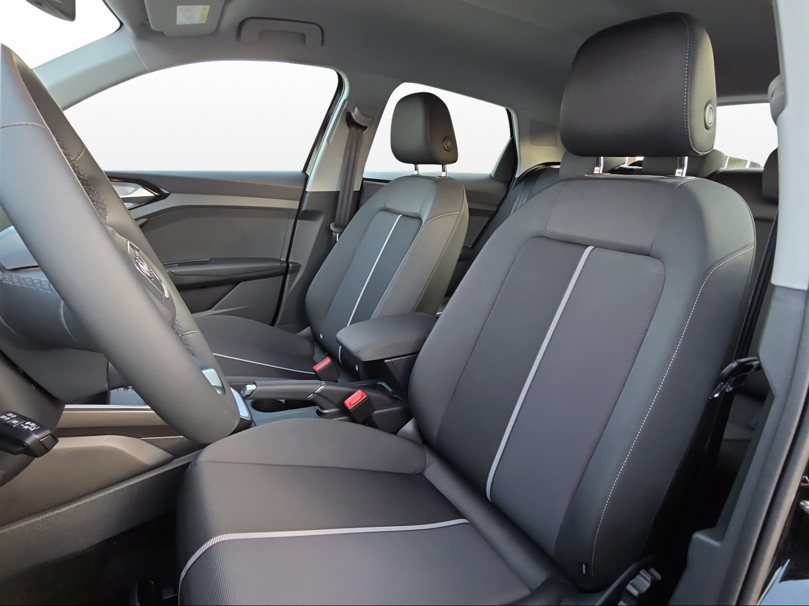 AUDI A1 Sportback 30 TFSI S Line Attraction S-tronic-image-7
