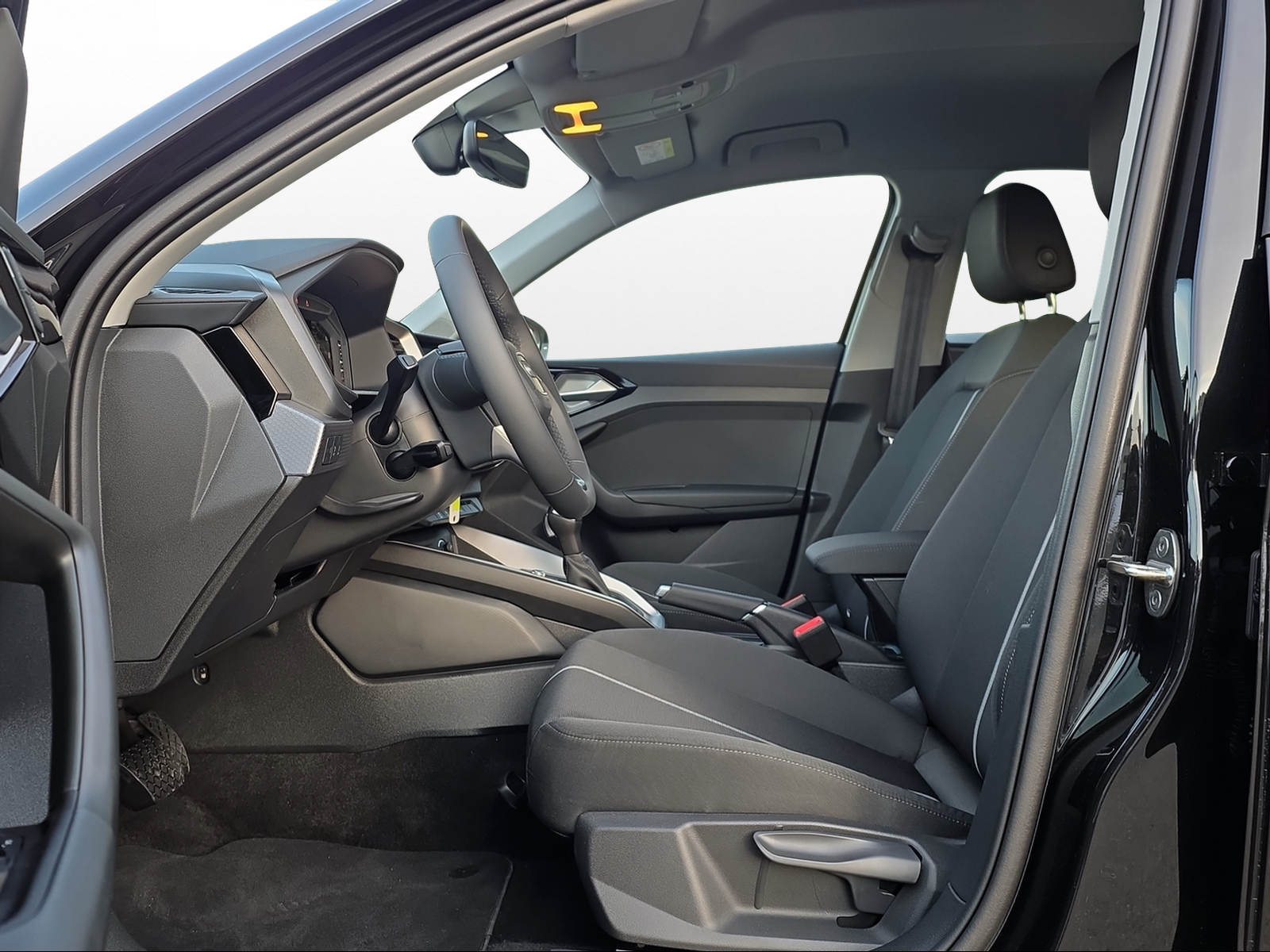 AUDI A1 Sportback 30 TFSI S Line Attraction S-tronic-image-6