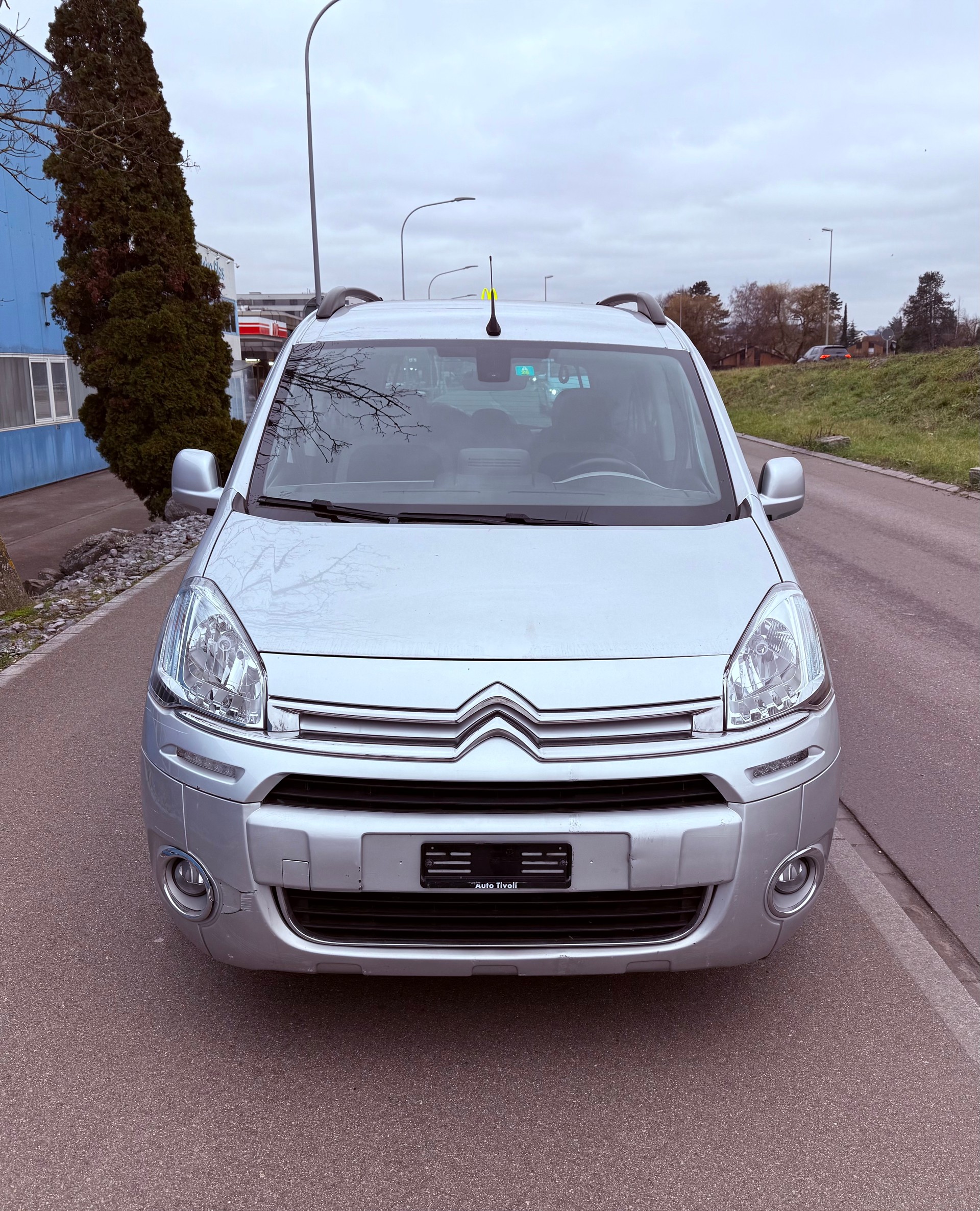 CITROEN Berlingo 1.6 e-HDi Exclusive EGS6-image-2