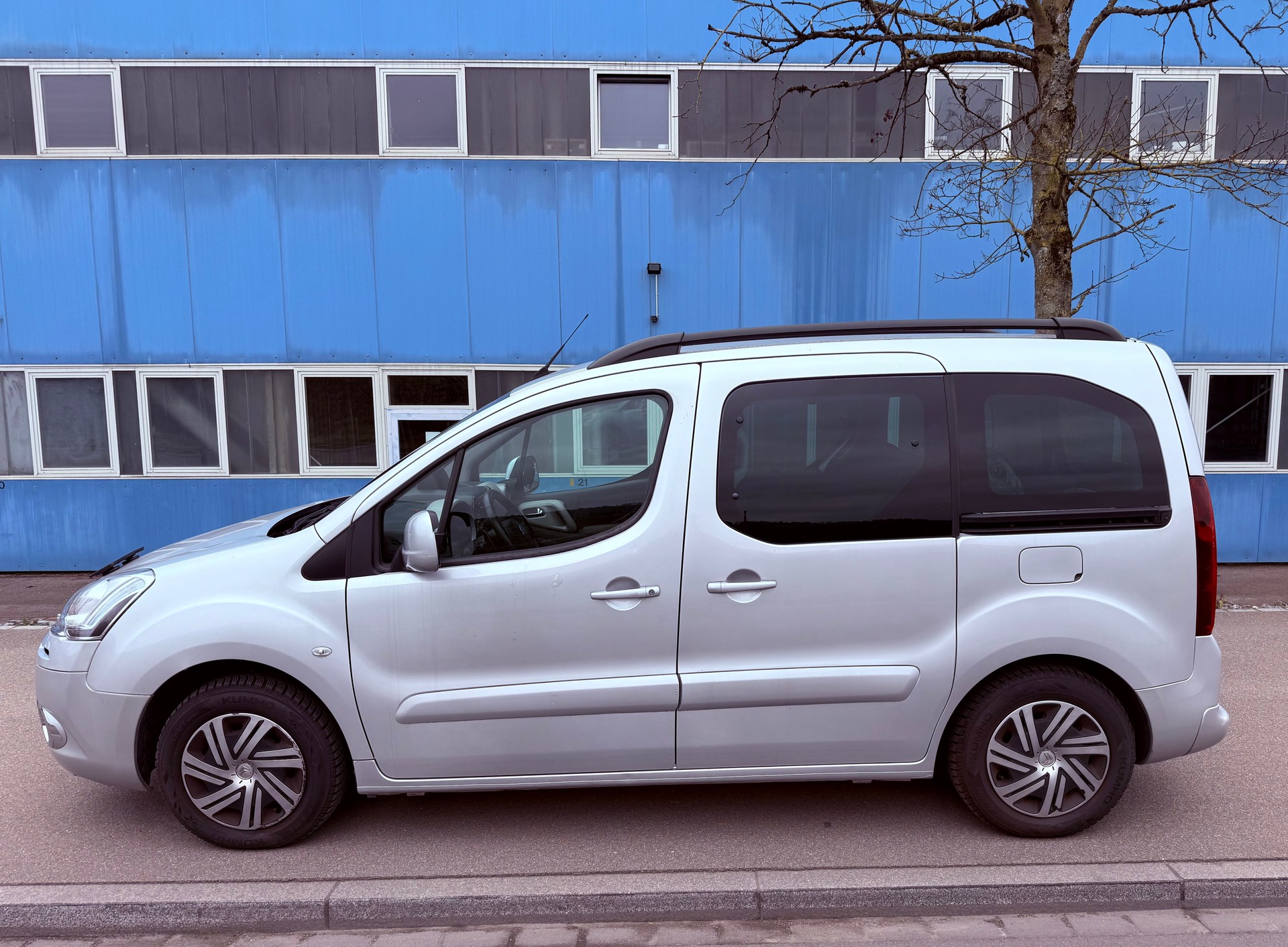 CITROEN Berlingo 1.6 e-HDi Exclusive EGS6-image-3