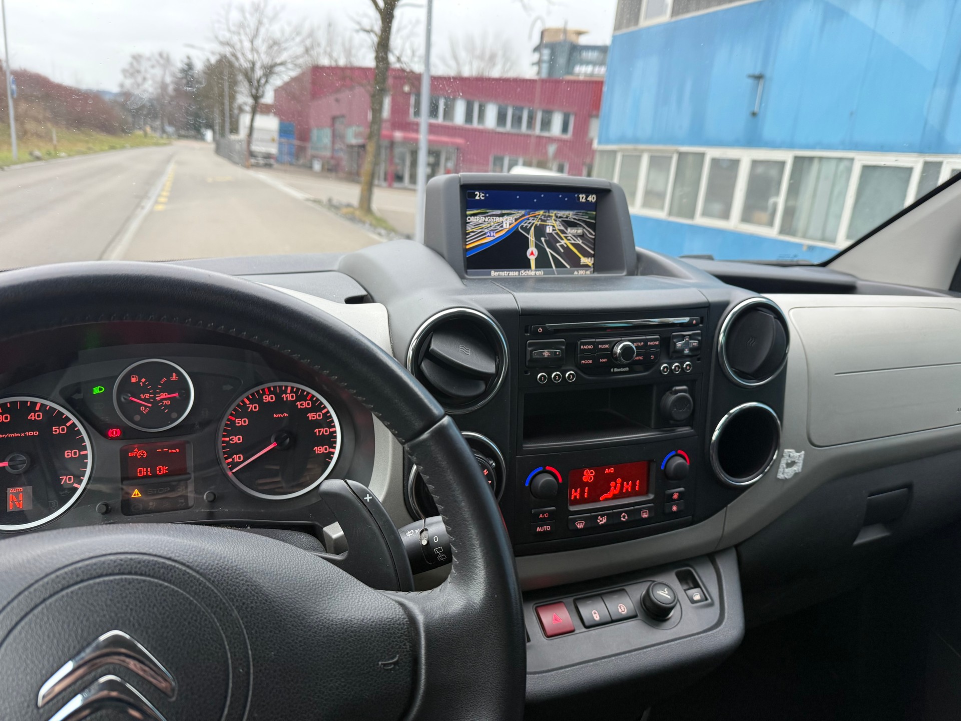 CITROEN Berlingo 1.6 e-HDi Exclusive EGS6-image-8