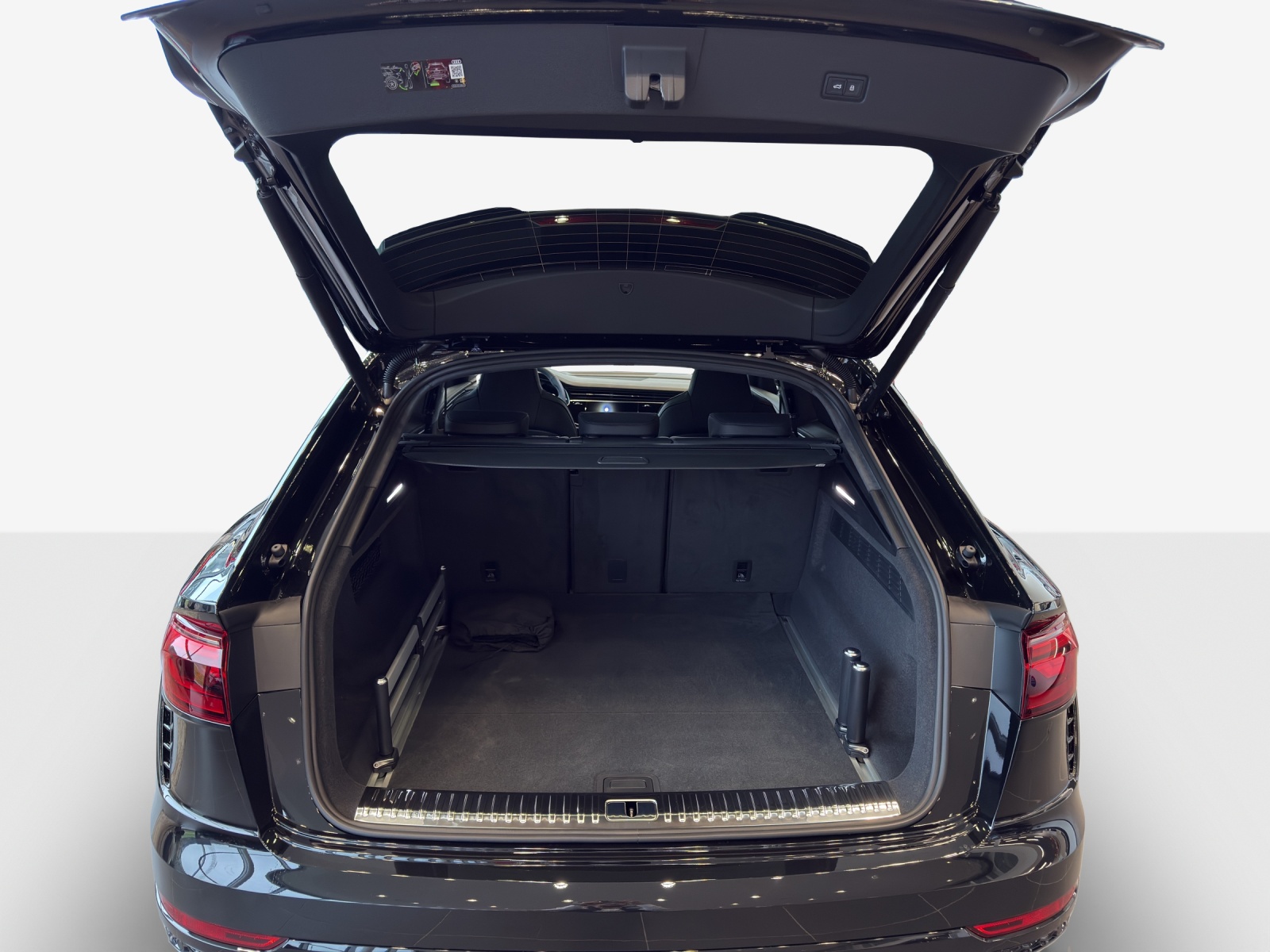 AUDI RSQ8 performance quattro-image-12