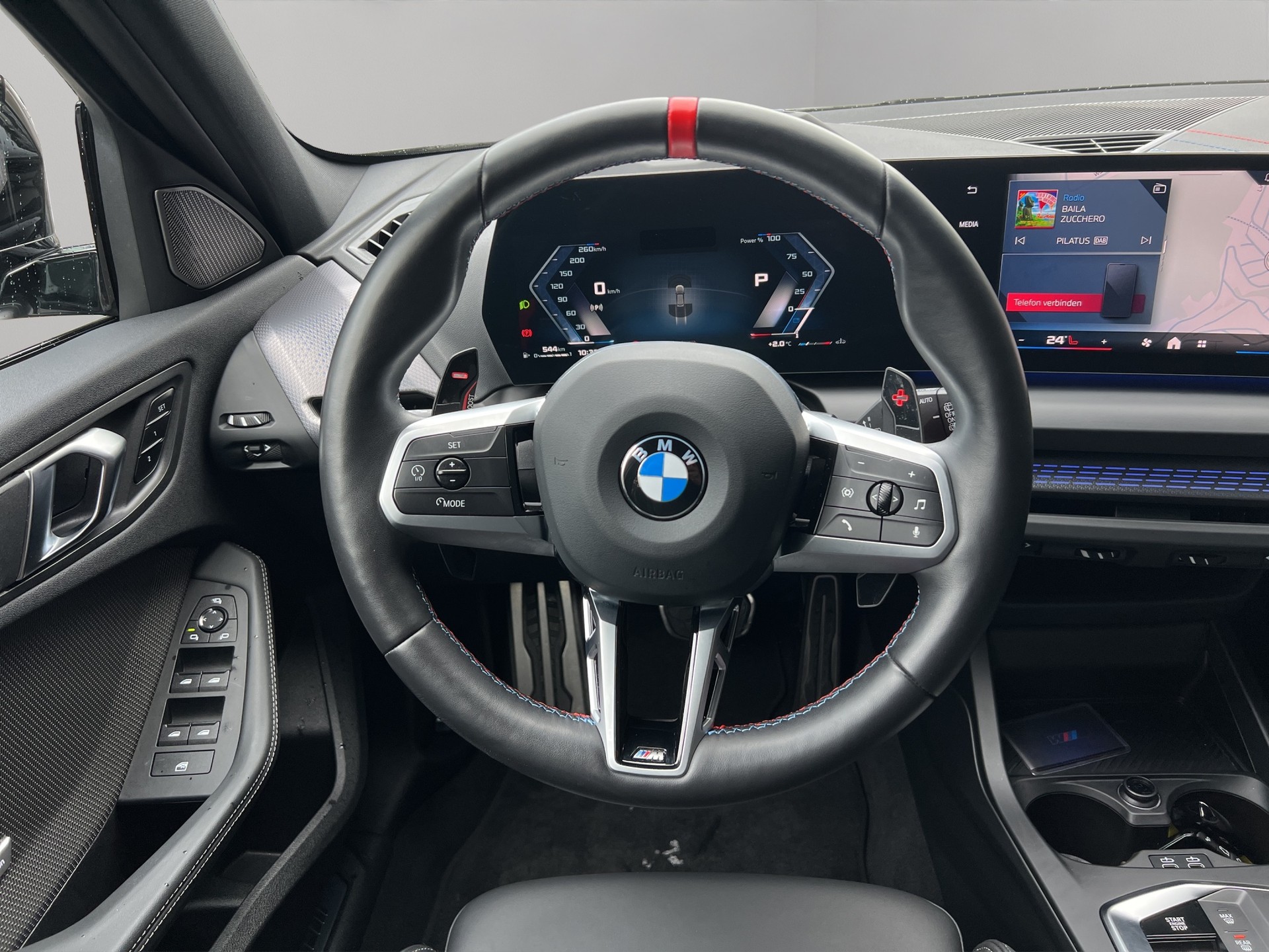 BMW M135i xDrive Steptronic-image-14