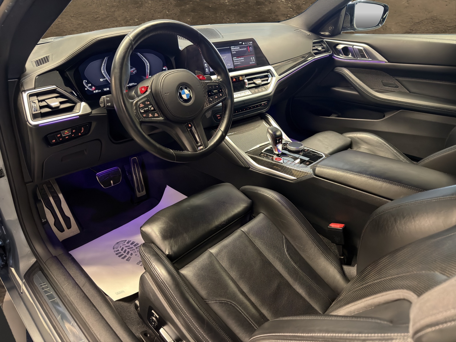 BMW M4 Coupé Competition M xDrive-image-9