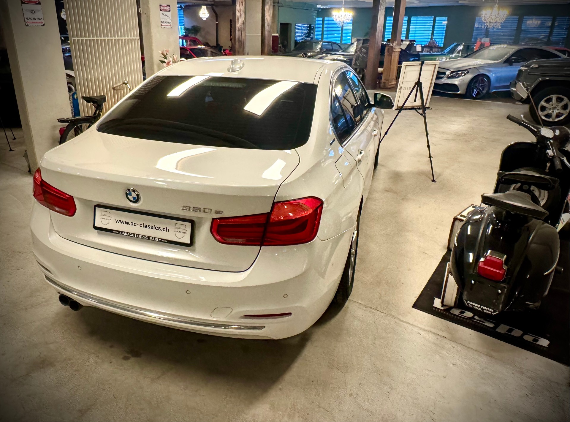 BMW 330e iPerformance Luxury Line Steptronic-image-7