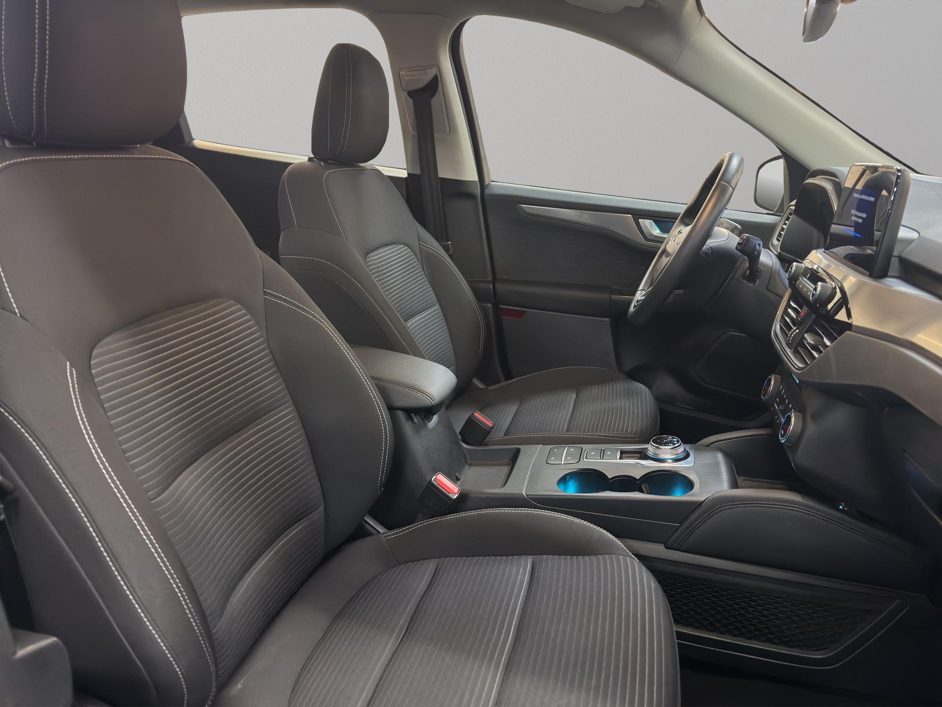 FORD Kuga 2.0 EcoBlue Titanium 4x4-image-8