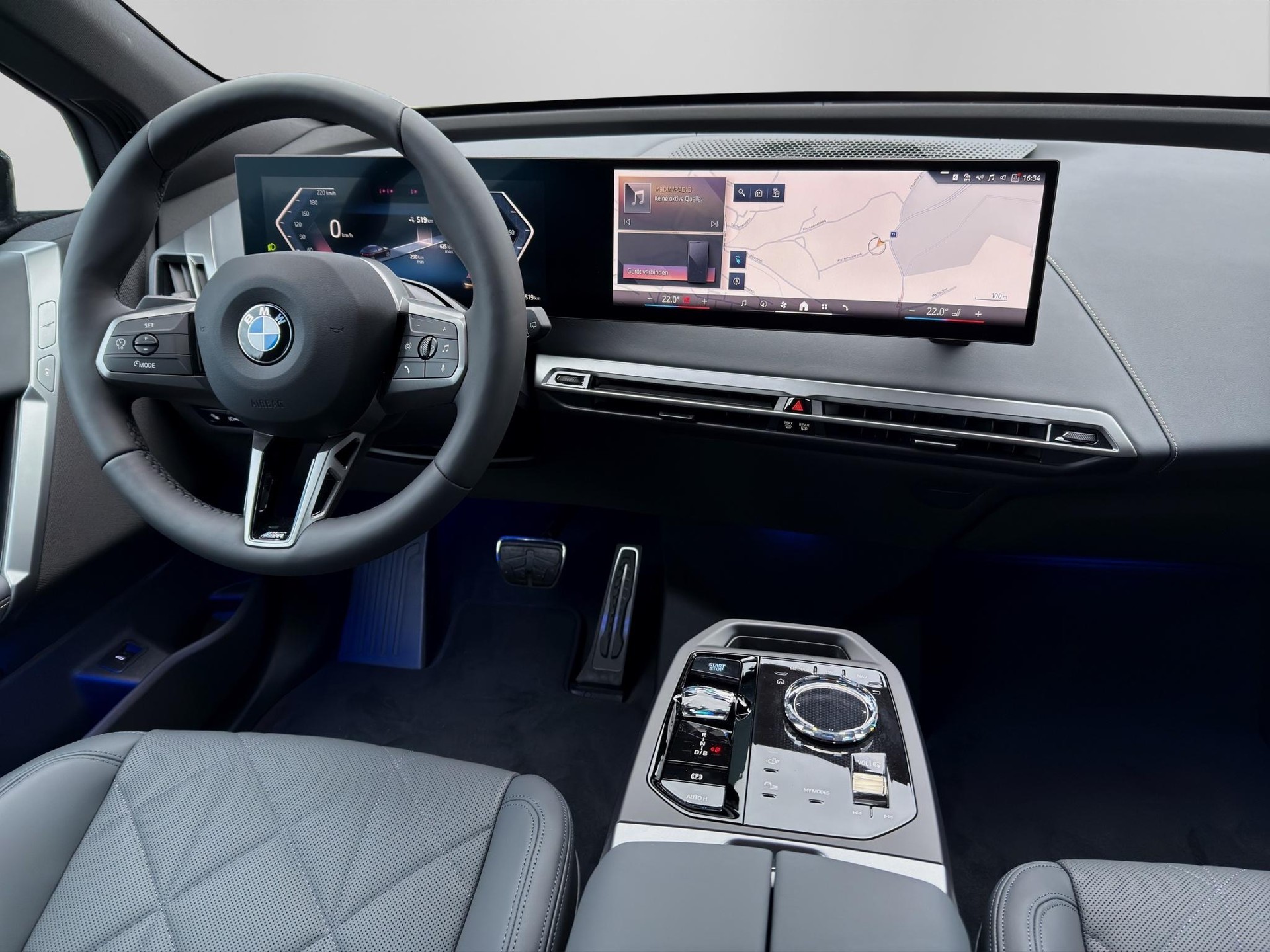 BMW iX xDrive45 M Sport Pro-image-11