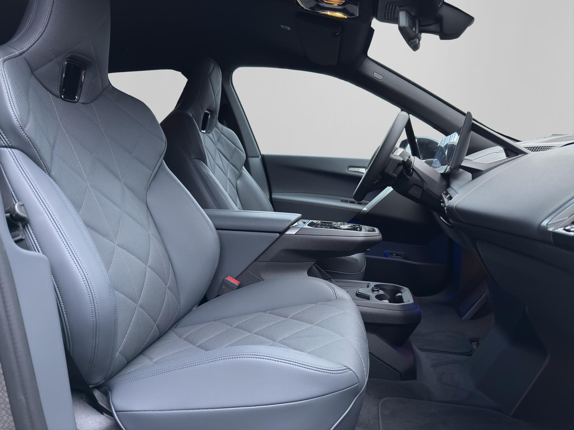 BMW iX xDrive45 M Sport Pro-image-12