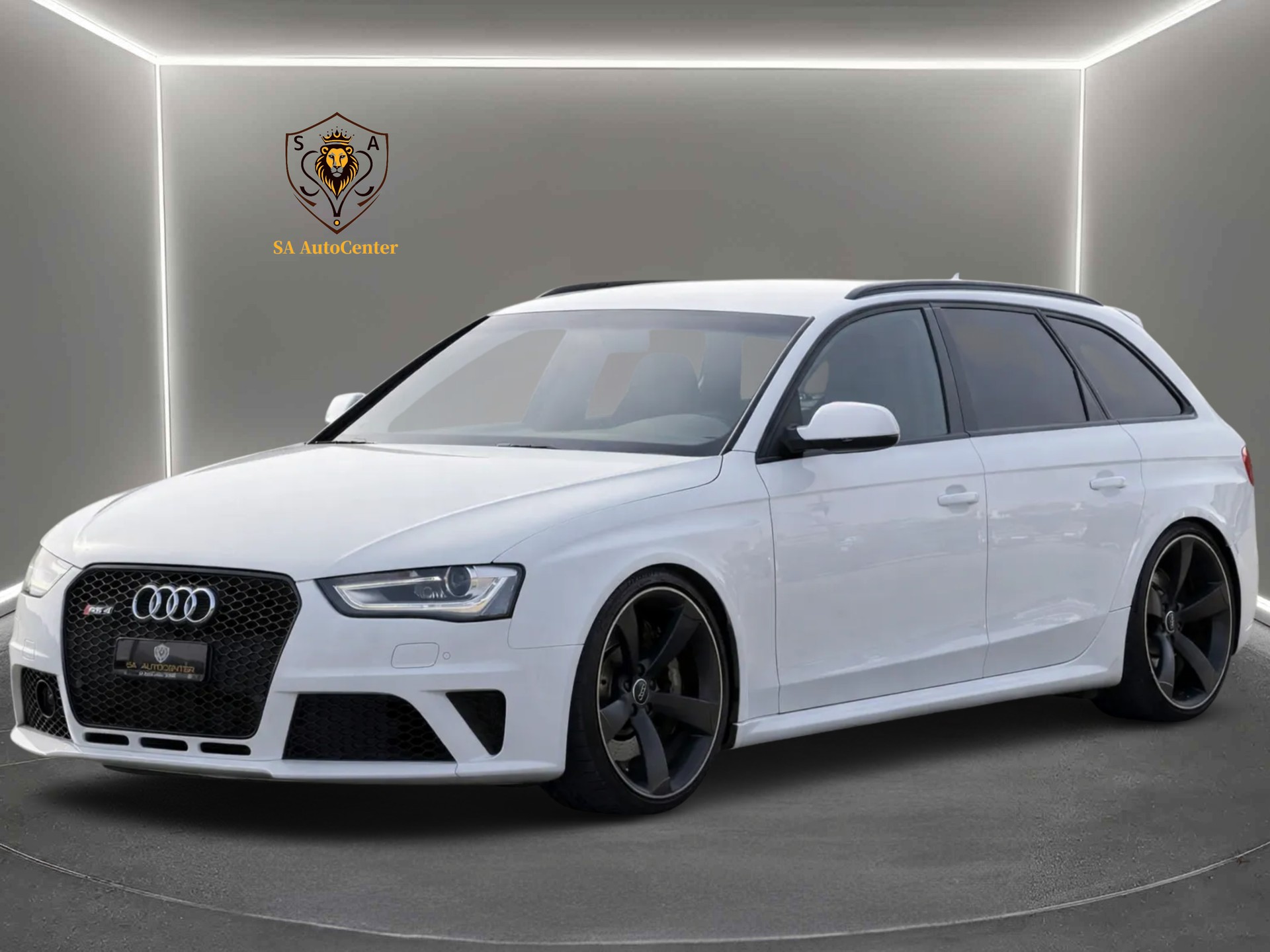 AUDI RS4 Avant 4.2 FSI V8 quattro S-tronic