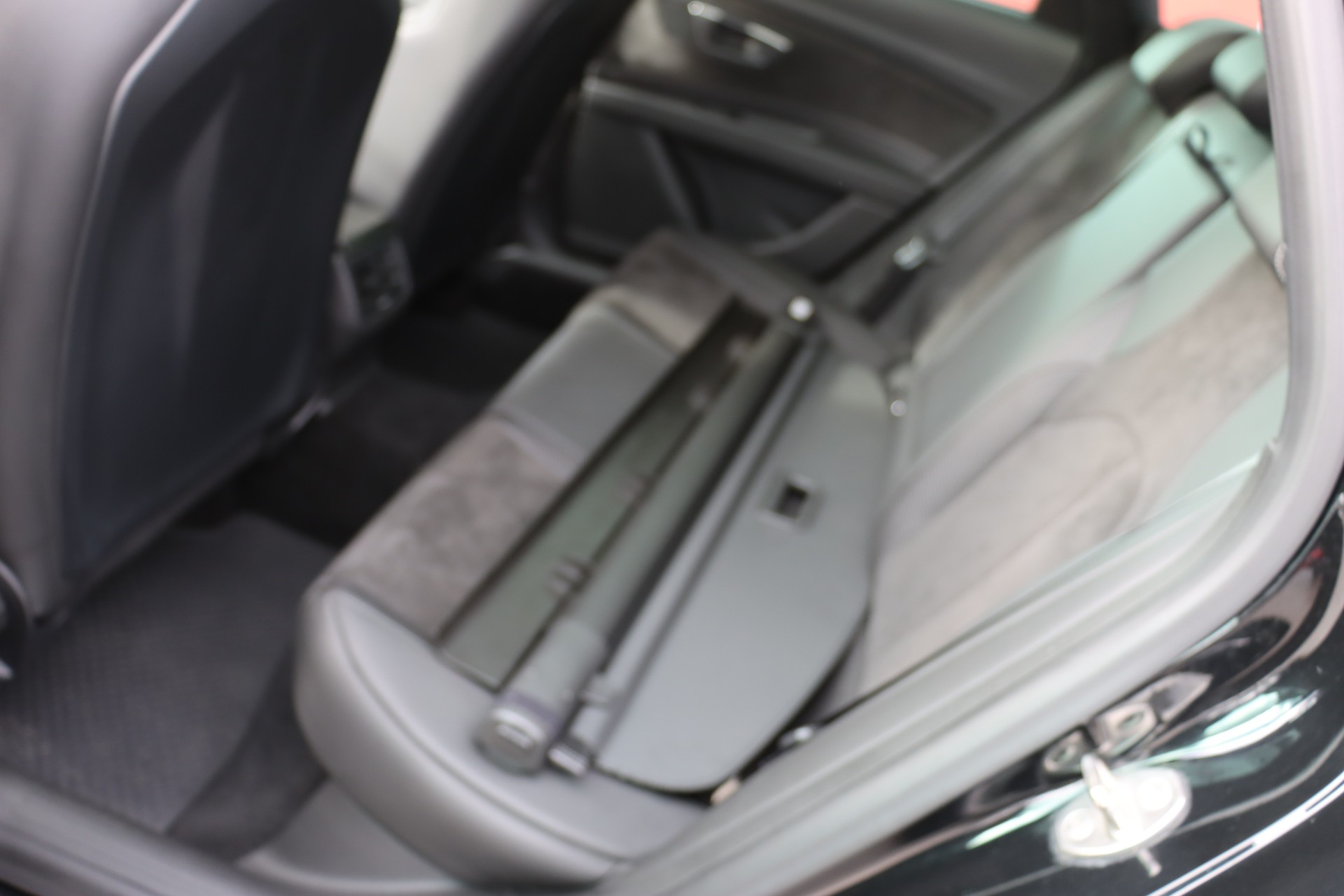 SEAT Leon ST 2.0 TSI Cupra 300 4 Drive DSG-image-23