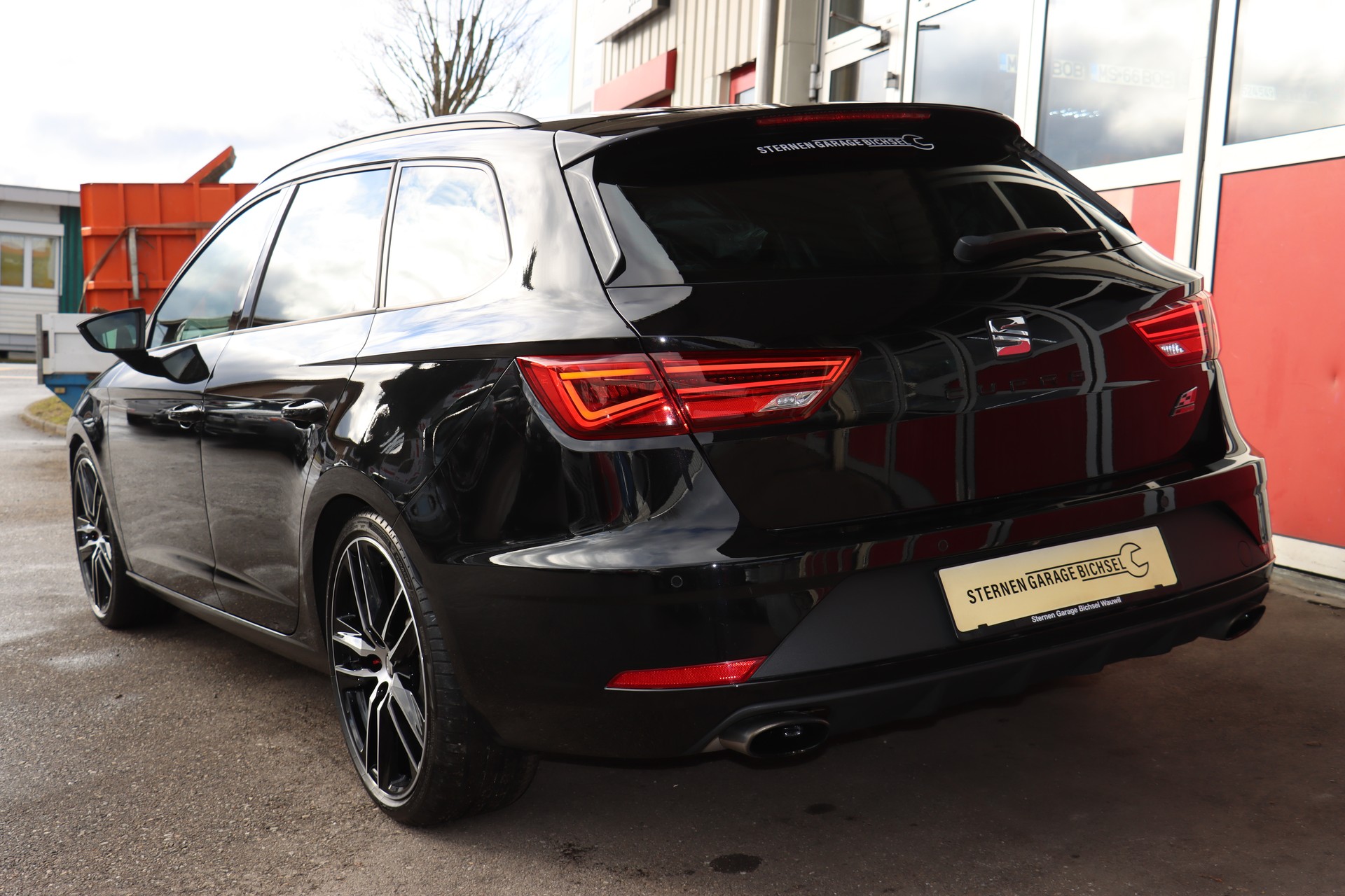 SEAT Leon ST 2.0 TSI Cupra 300 4 Drive DSG-image-6