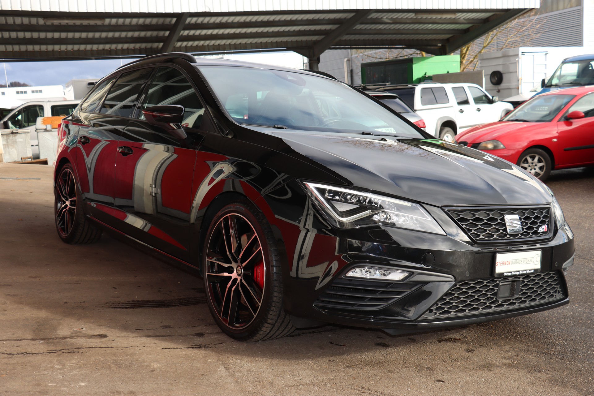 SEAT Leon ST 2.0 TSI Cupra 300 4 Drive DSG-showroom-element-3