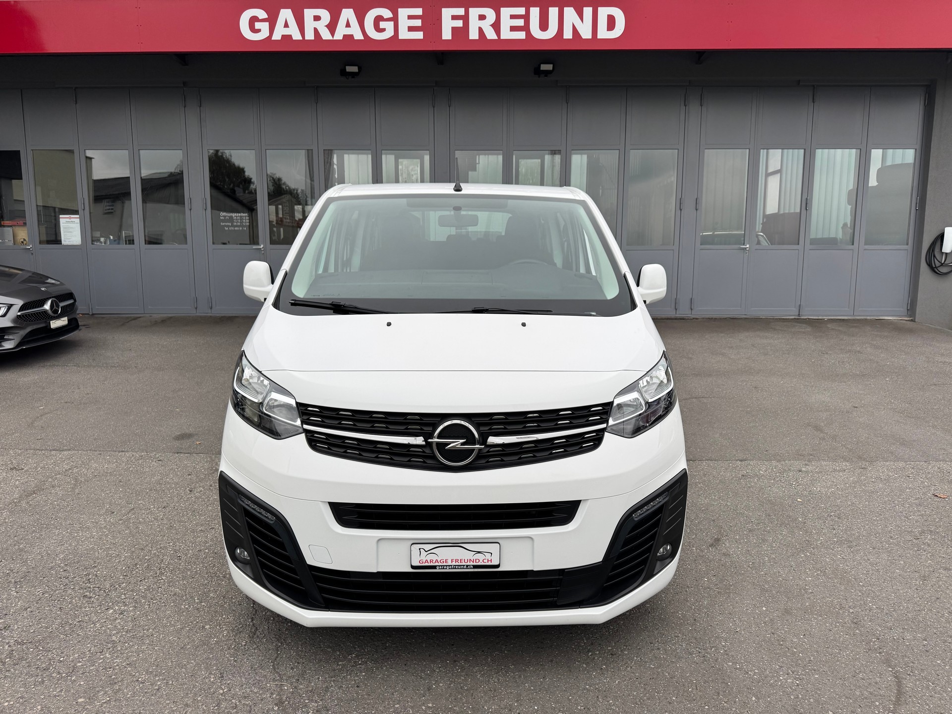 OPEL Vivaro Combi 2.0 CDTI Essentia s/s M-image-4