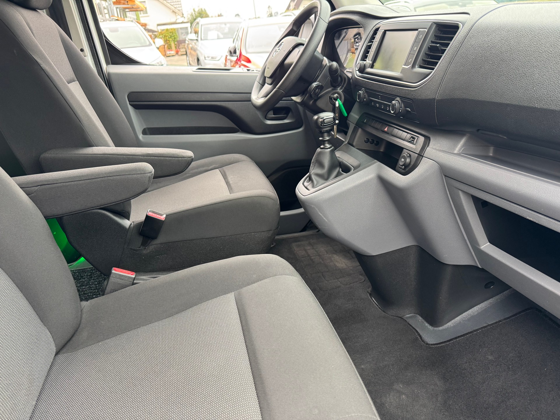 OPEL Vivaro Combi 2.0 CDTI Essentia s/s M-image-11