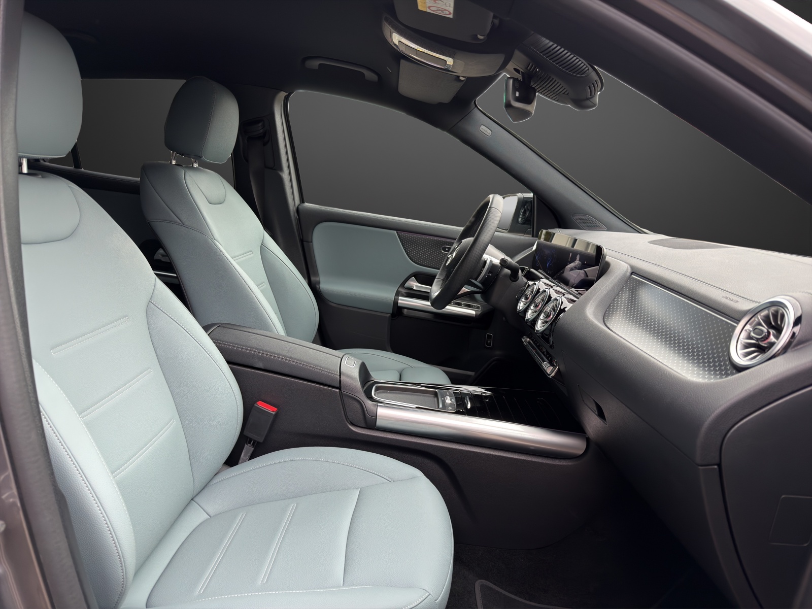MERCEDES-BENZ EQA 250 66,5kWh-image-12