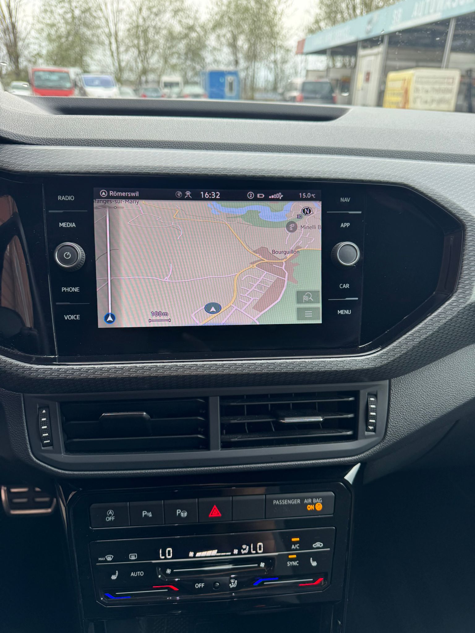 VW T-Cross R LINE SPORT DSG 1.5 TSI 150 CV/PS CH AUTO-image-4
