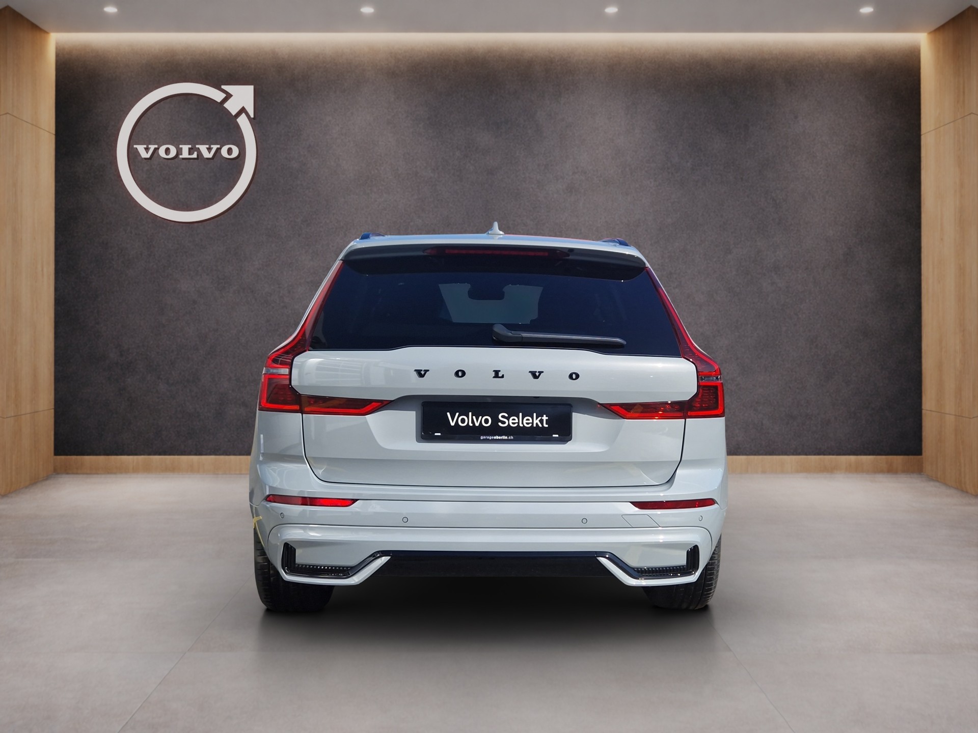 VOLVO XC60 2.0 T6 TE Black Edition eAWD-image-4