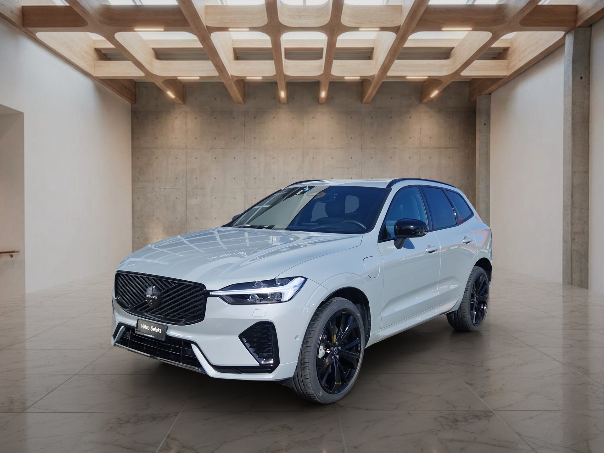 VOLVO XC60 2.0 T6 TE Black Edition eAWD Black Edition-image-0