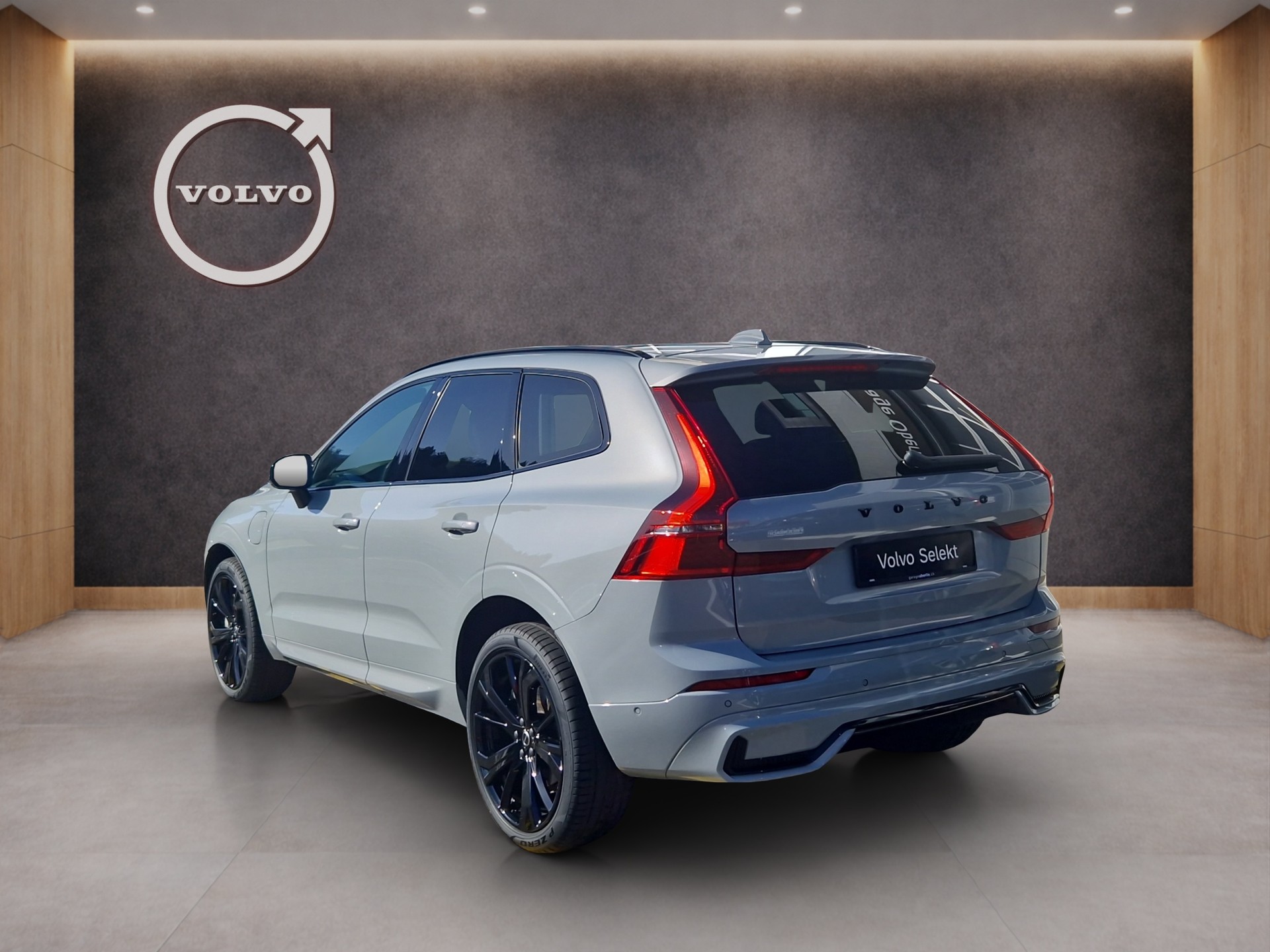VOLVO XC60 2.0 T6 TE Black Edition eAWD-image-3