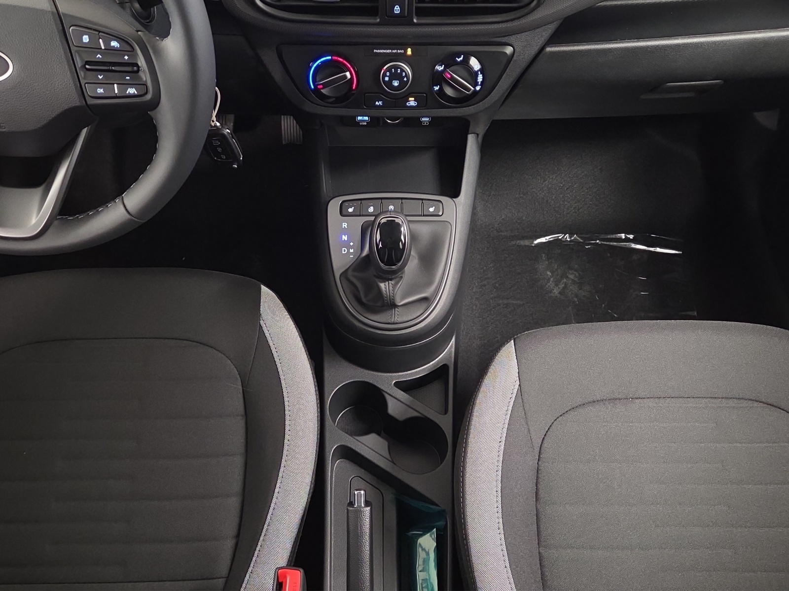 Image HYUNDAI I10 i10 1.2 Amplia Aut.