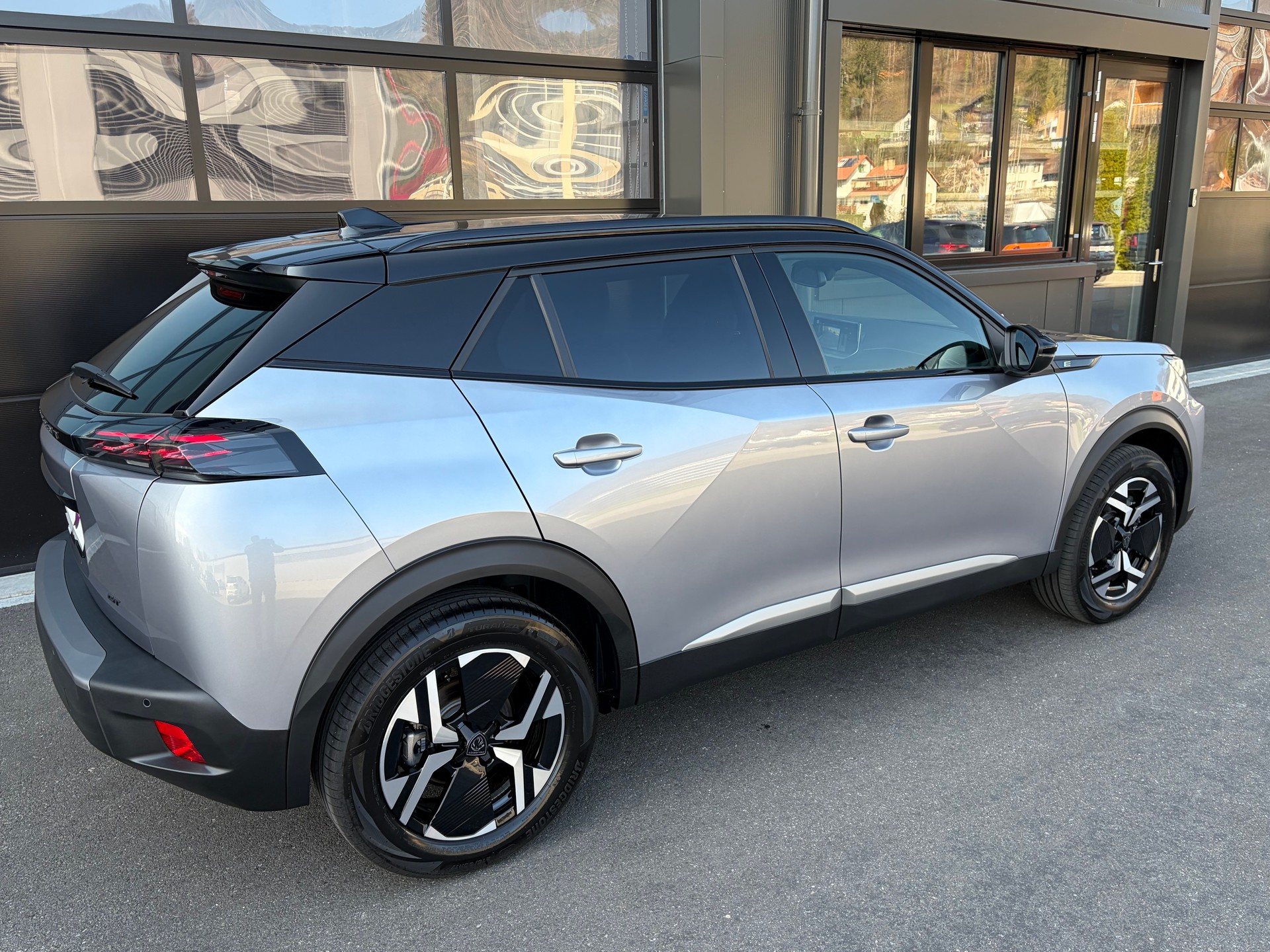 PEUGEOT 2008 156 e 54 kWh GT-image-4