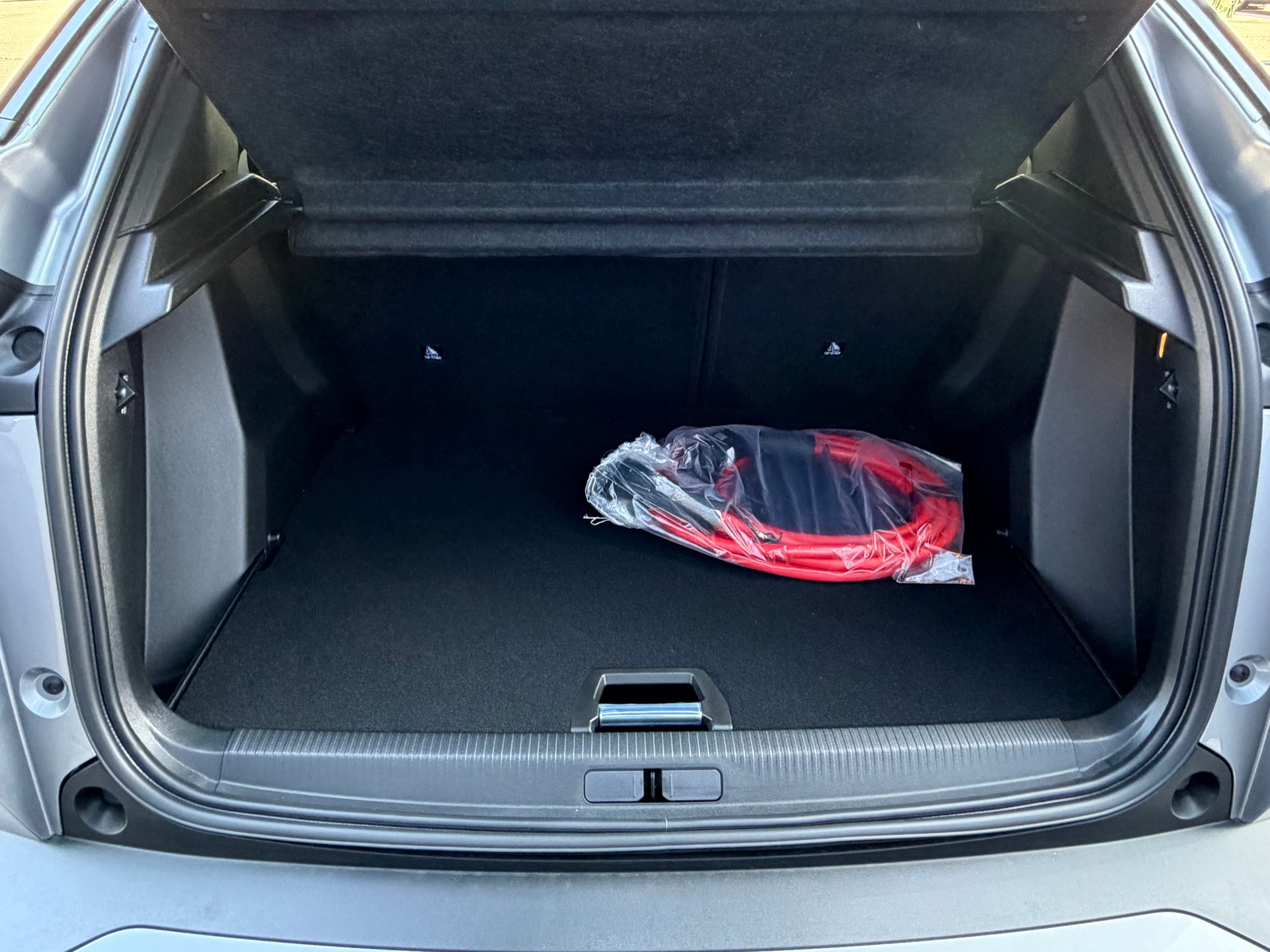 PEUGEOT 2008 156 e 54 kWh GT-image-13