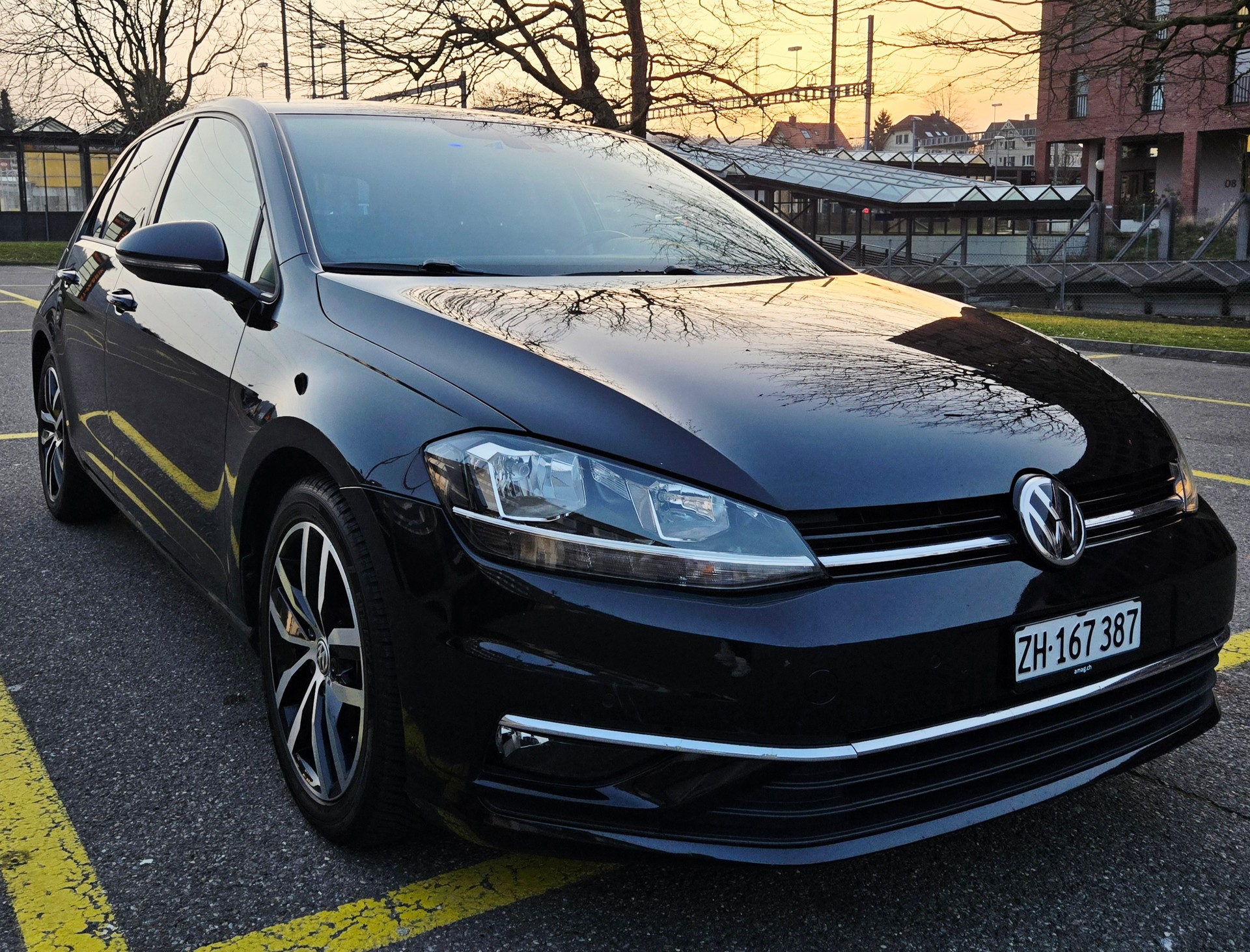 VW Golf 1.4 TSI Comfortline DSG-image-1