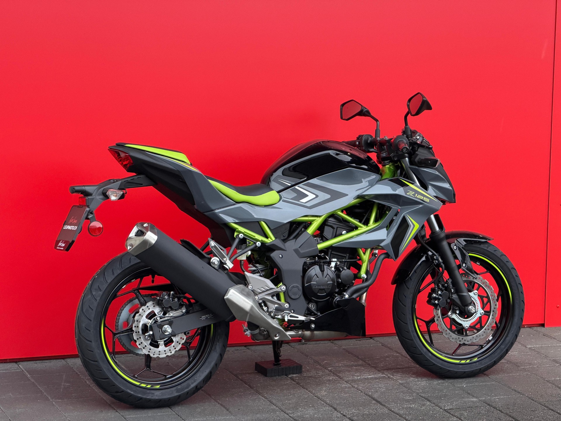 KAWASAKI Z 125-showroom-element-2