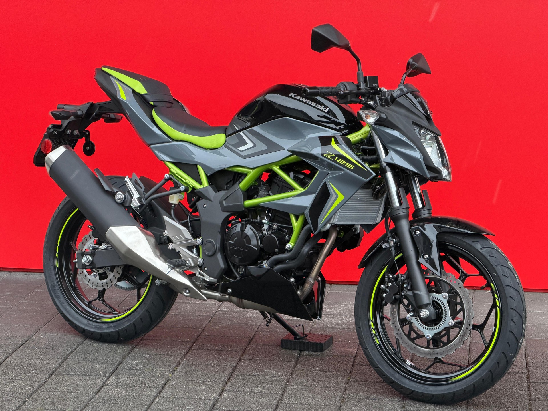 KAWASAKI Z 125-showroom-element-3