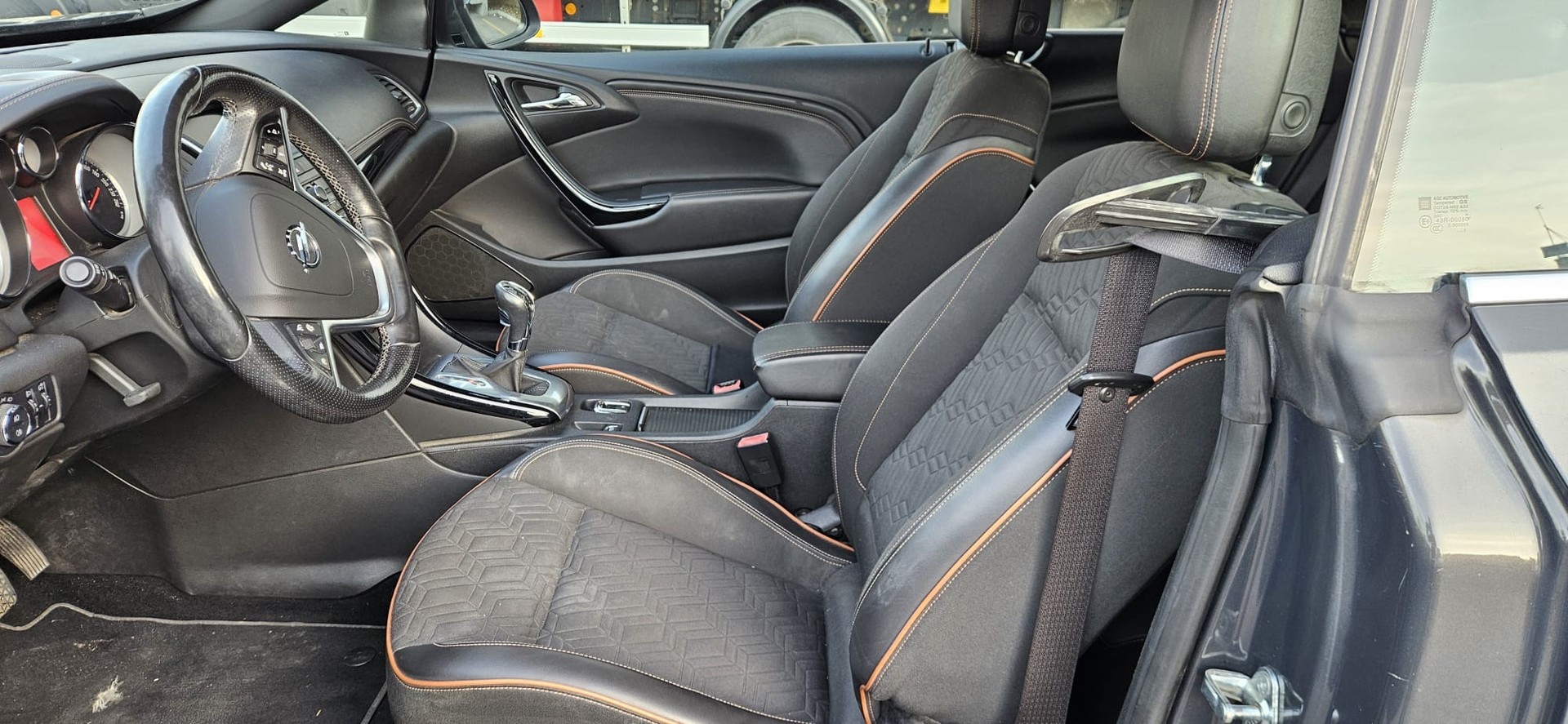 OPEL Cascada 2.0 CDTi Cosmo Automat-image-1