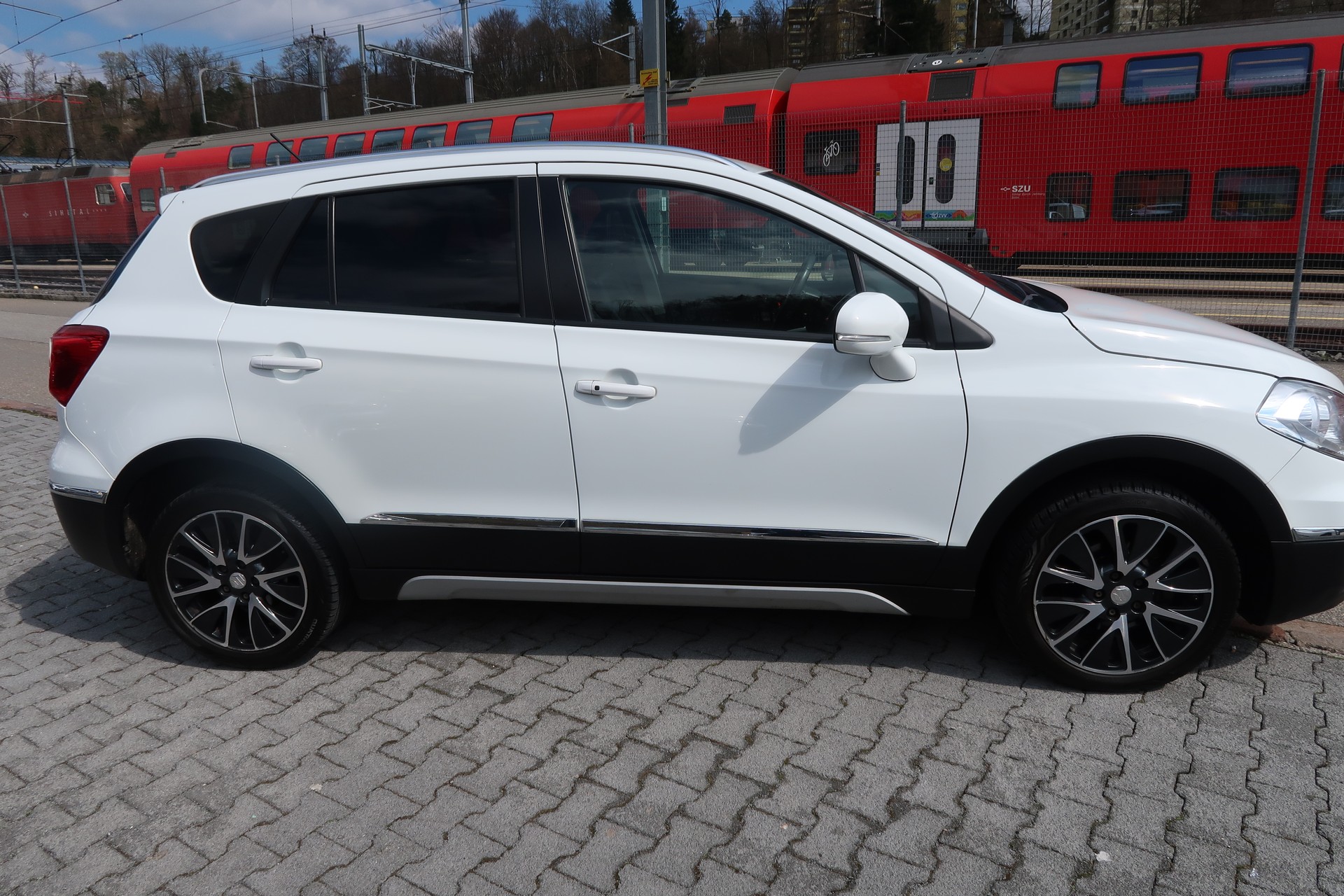 SUZUKI SX4 S-Cross 1.6 TD Compact+ 4WD-image-3
