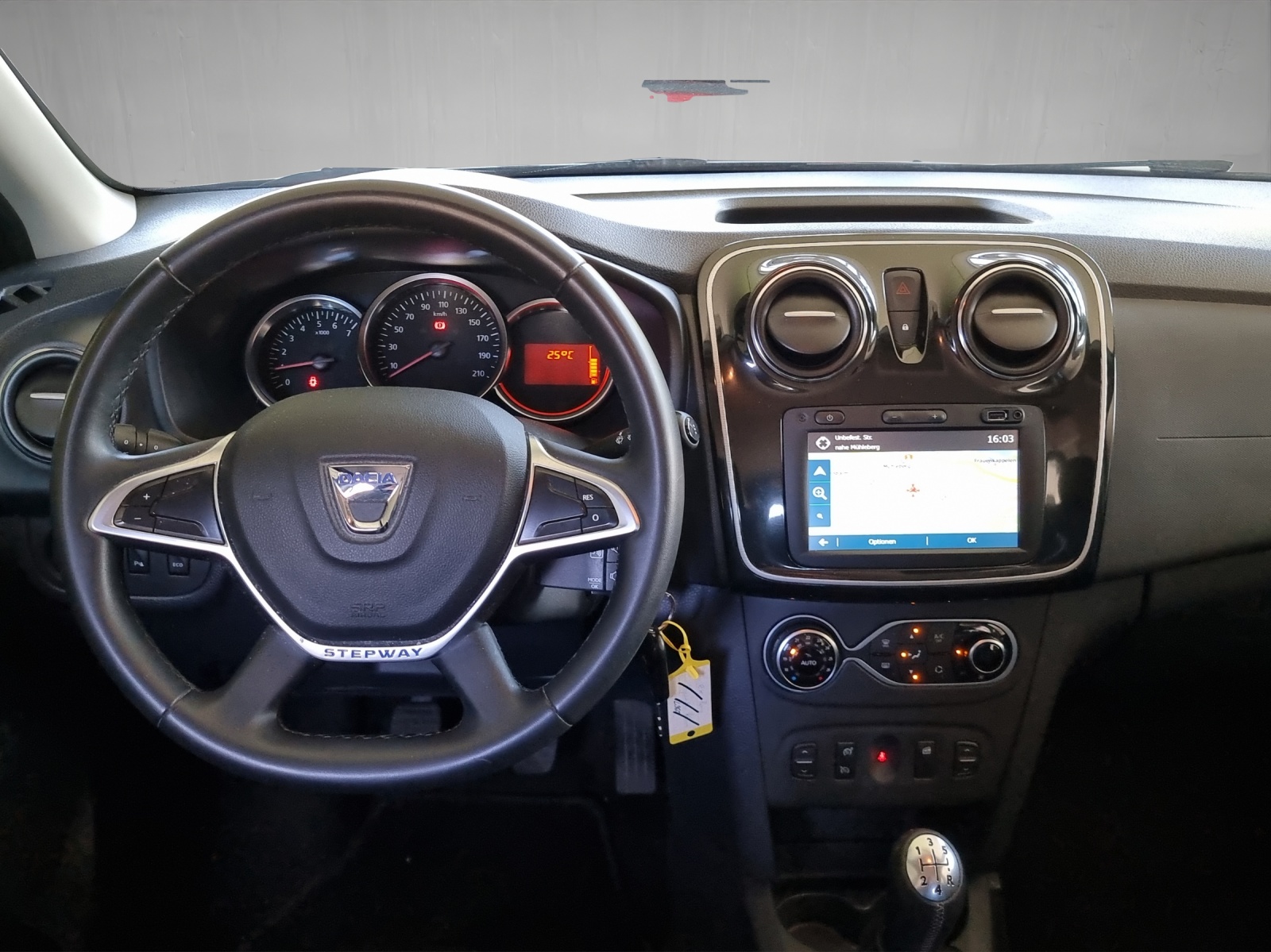 DACIA Sandero 0.9 TCe Stepway Unlimi-image-8