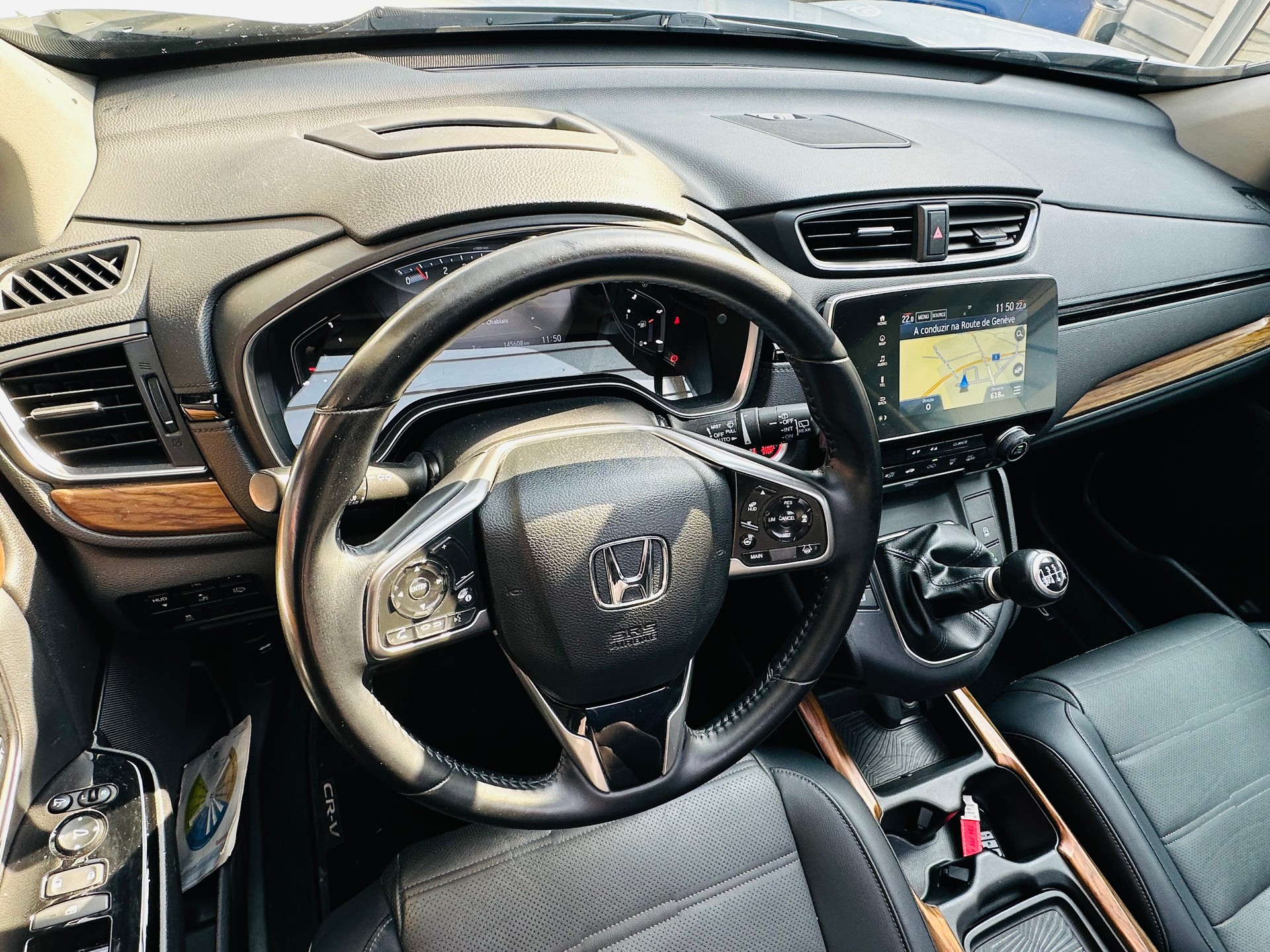 HONDA CR-V 1.5 i-VTEC Executive 4WD-image-17