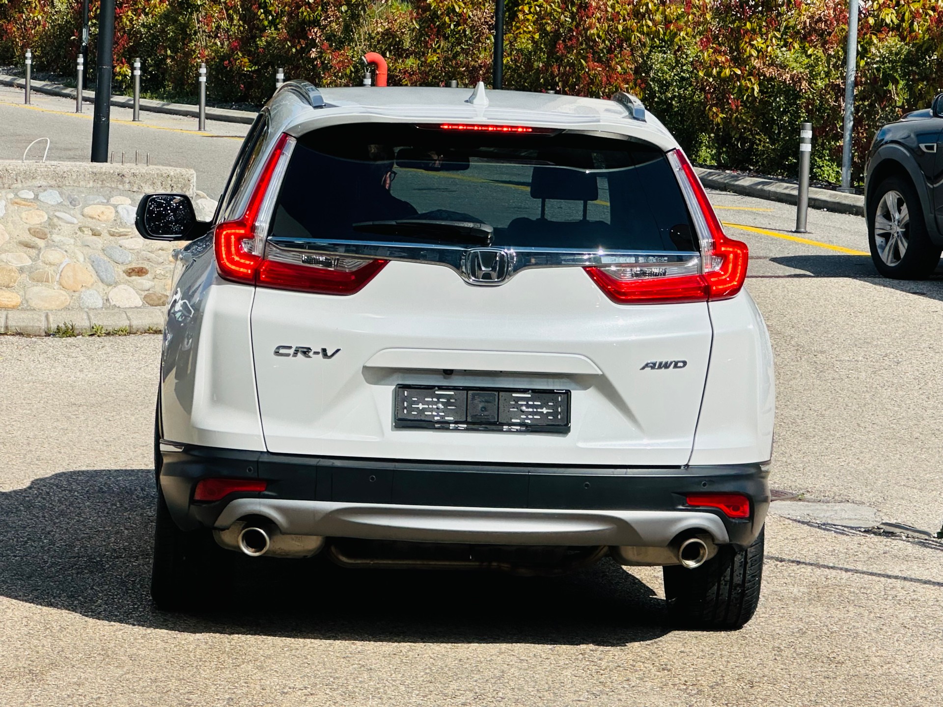 HONDA CR-V 1.5 i-VTEC Executive 4WD-image-9