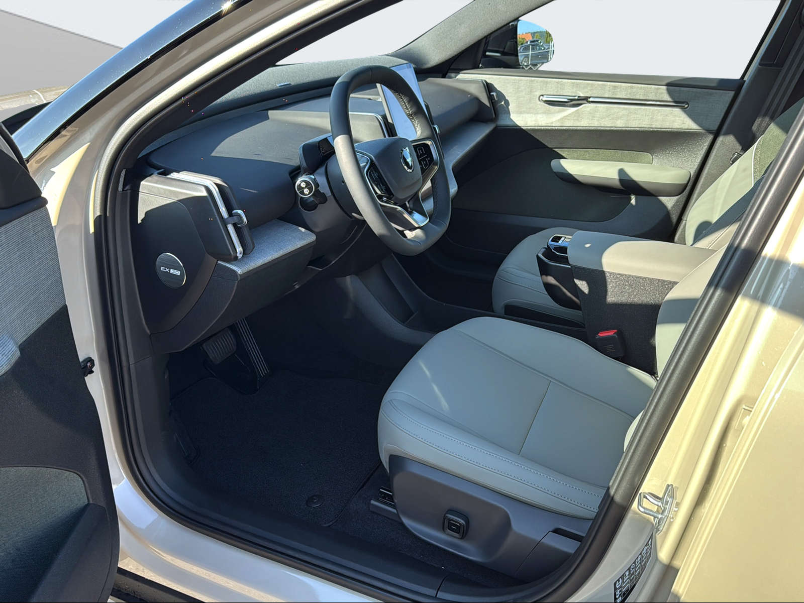 VOLVO EX 30 CC E60 Twin Performance AWD-image-9