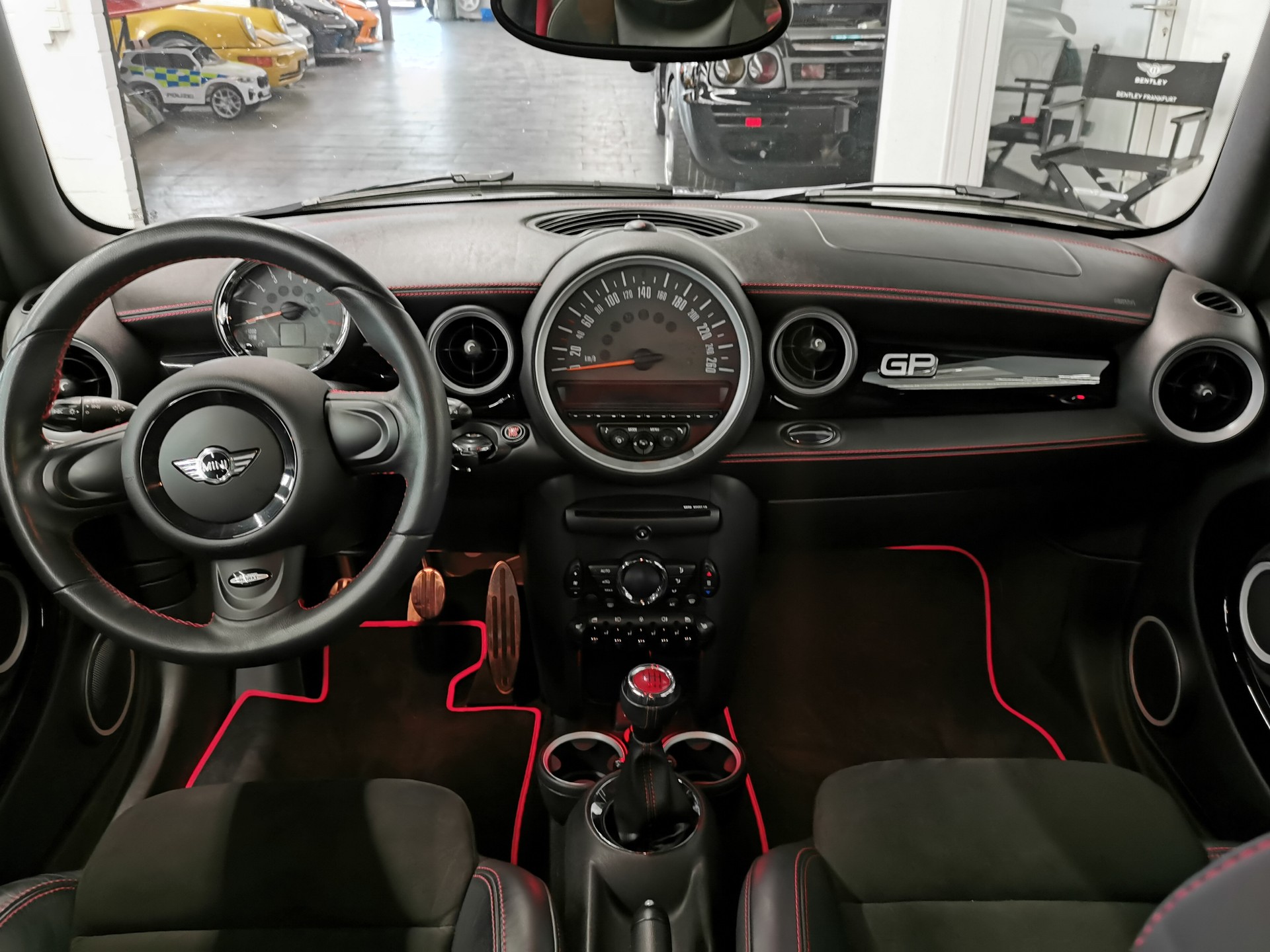MINI Cooper John Cooper Works GP-image-12