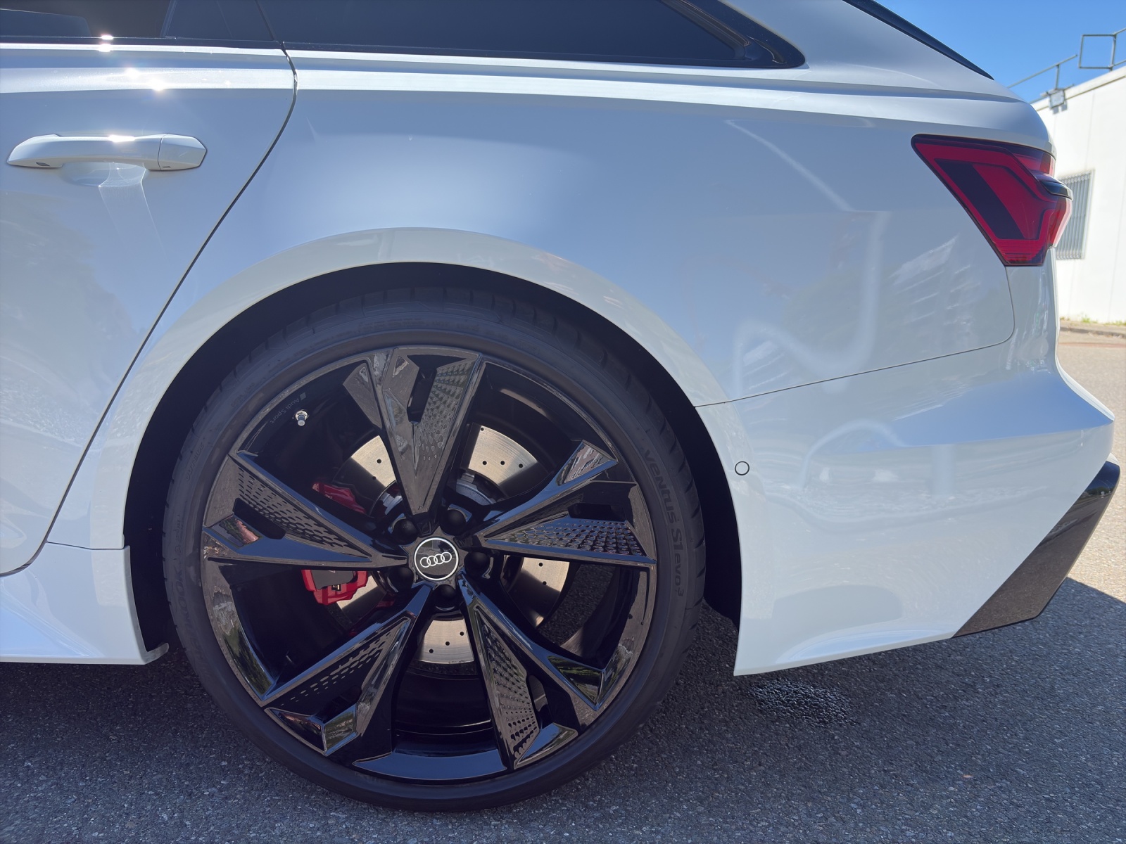 AUDI RS6 Avant 4.0 V8 TFSI quattro T-Tronic-image-14
