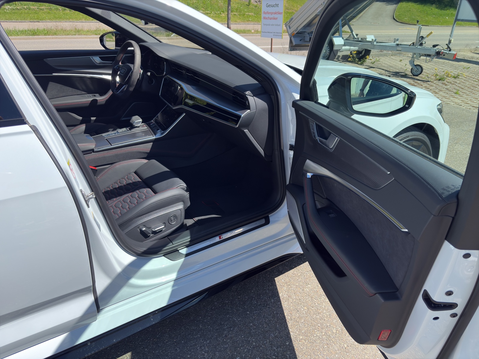 AUDI RS6 Avant 4.0 V8 TFSI quattro T-Tronic-image-5