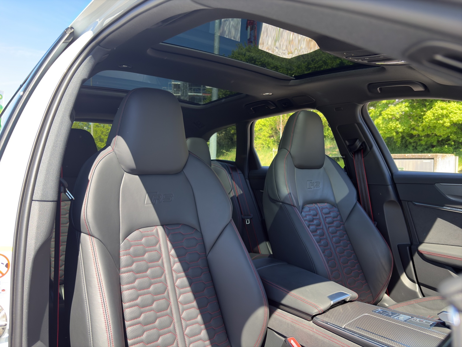AUDI RS6 Avant 4.0 V8 TFSI quattro T-Tronic-image-6
