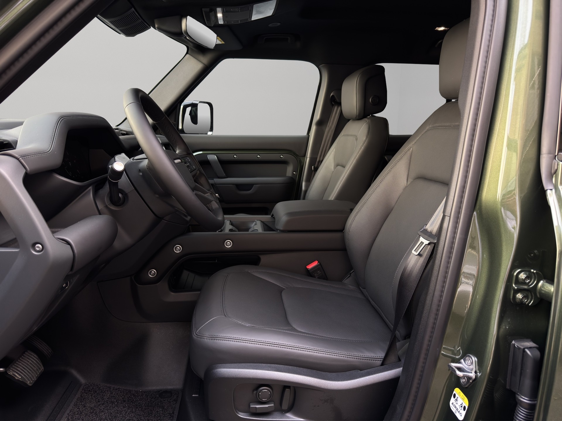 LAND ROVER Defender 110 3.0 D I6 250 X-Dynamic SE-image-16
