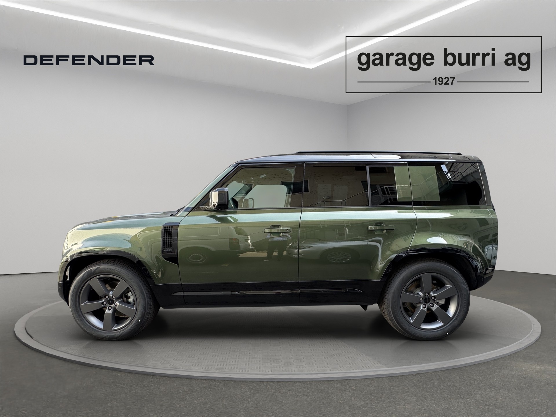 LAND ROVER Defender 110 3.0 D I6 250 X-Dynamic SE-showroom-element-2